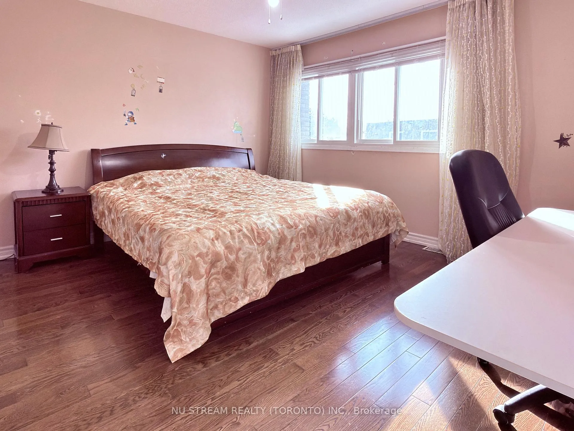 Photo 11 of 39 - 653 Village Parkway, Markham, Unionville — HOMEH