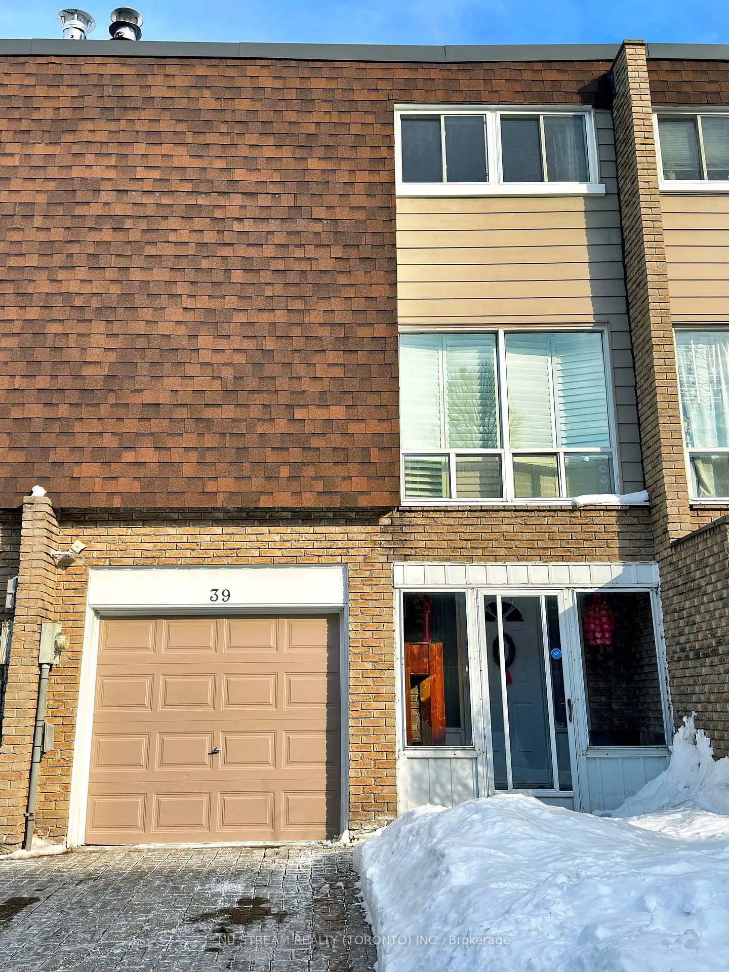 Photo 14 of 39 - 653 Village Parkway, Markham, Unionville — HOMEH
