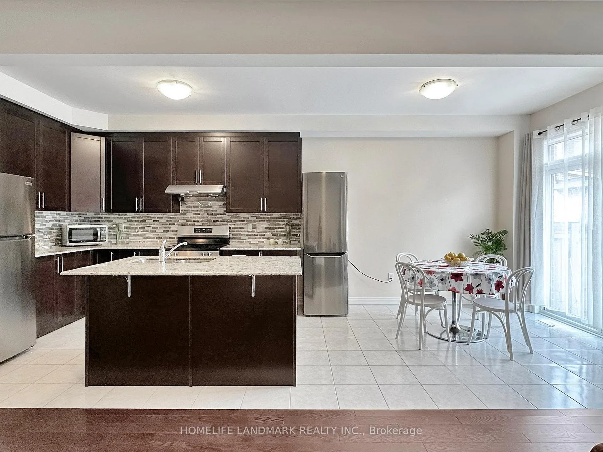 Photo 7 of 60 Christian Ritter Drive, Markham, Berczy — HOMEH