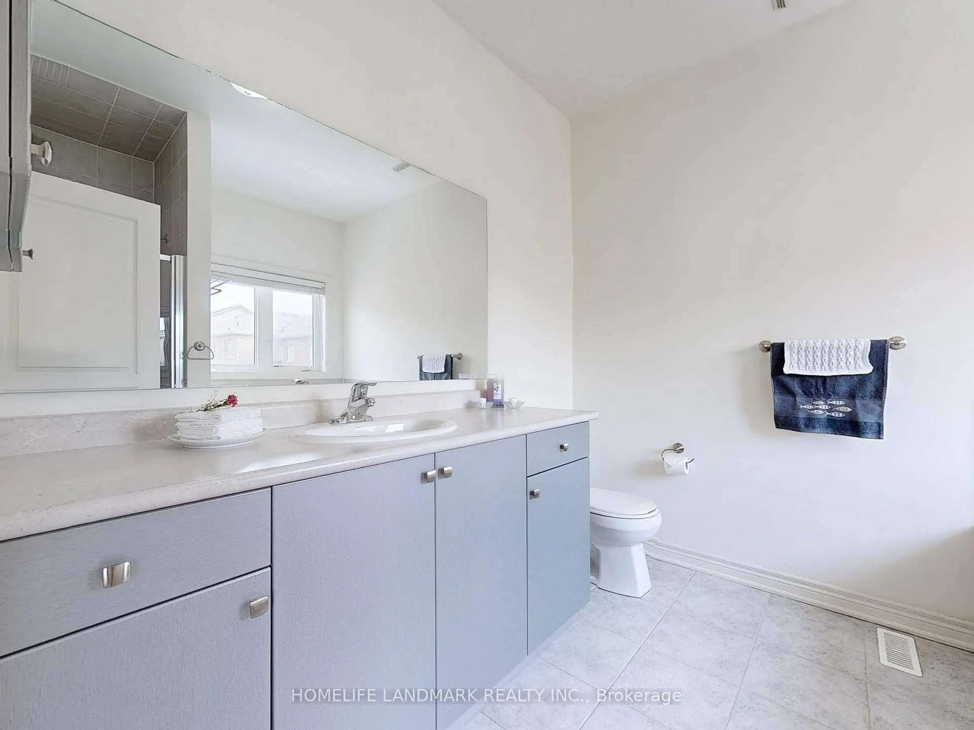 Photo 9 of 60 Christian Ritter Drive, Markham, Berczy — HOMEH