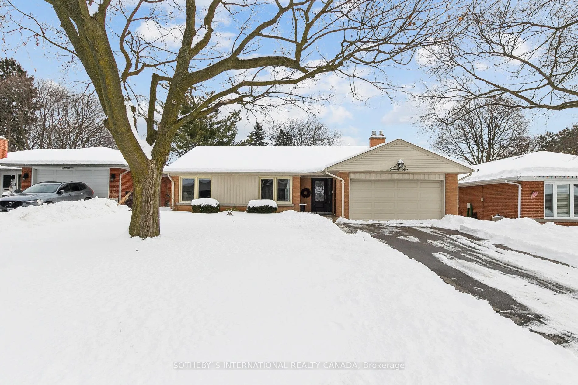 Front of 25 Abinger Crescent