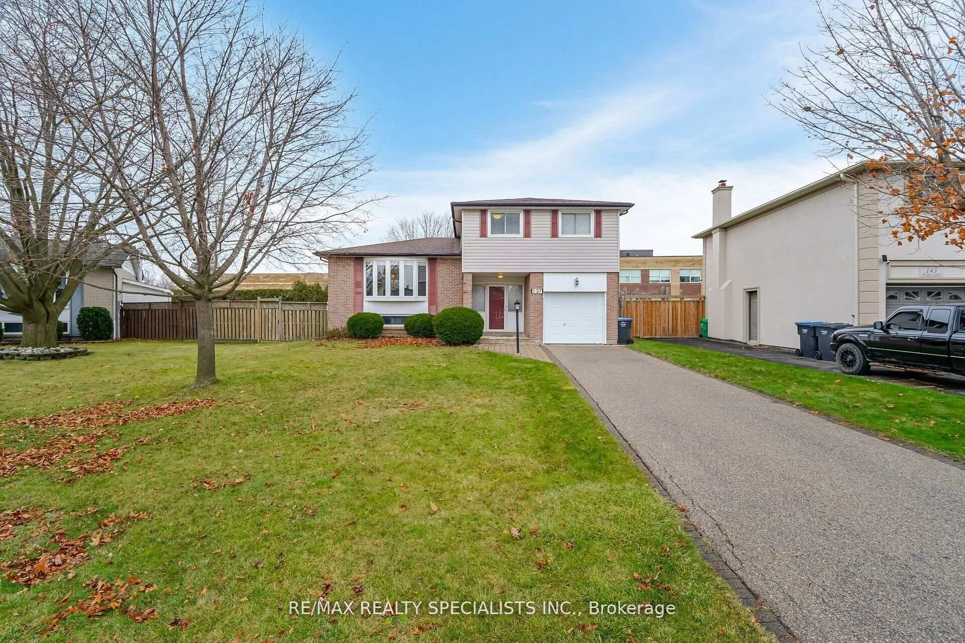 Photo 1 of 137 Beaver Court, Caledon, Bolton North — HOMEH