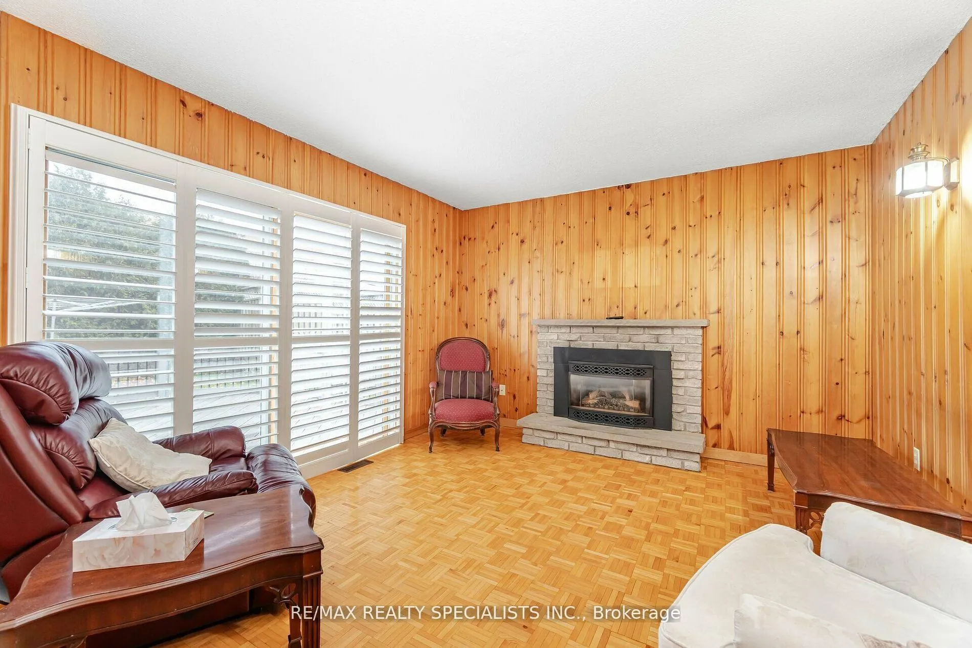 Photo 8 of 137 Beaver Court, Caledon, Bolton North — HOMEH