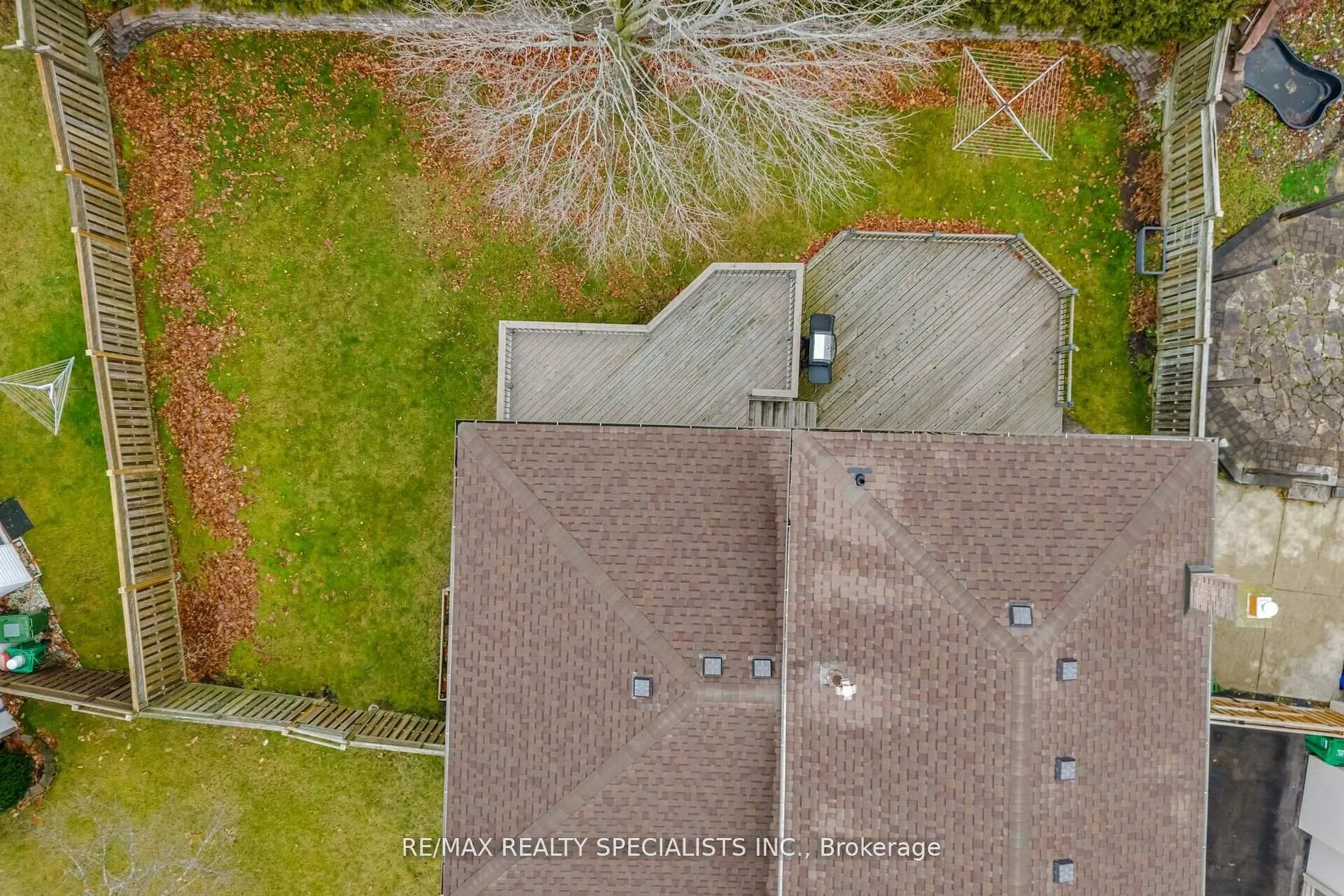 Photo 33 of 137 Beaver Court, Caledon, Bolton North — HOMEH