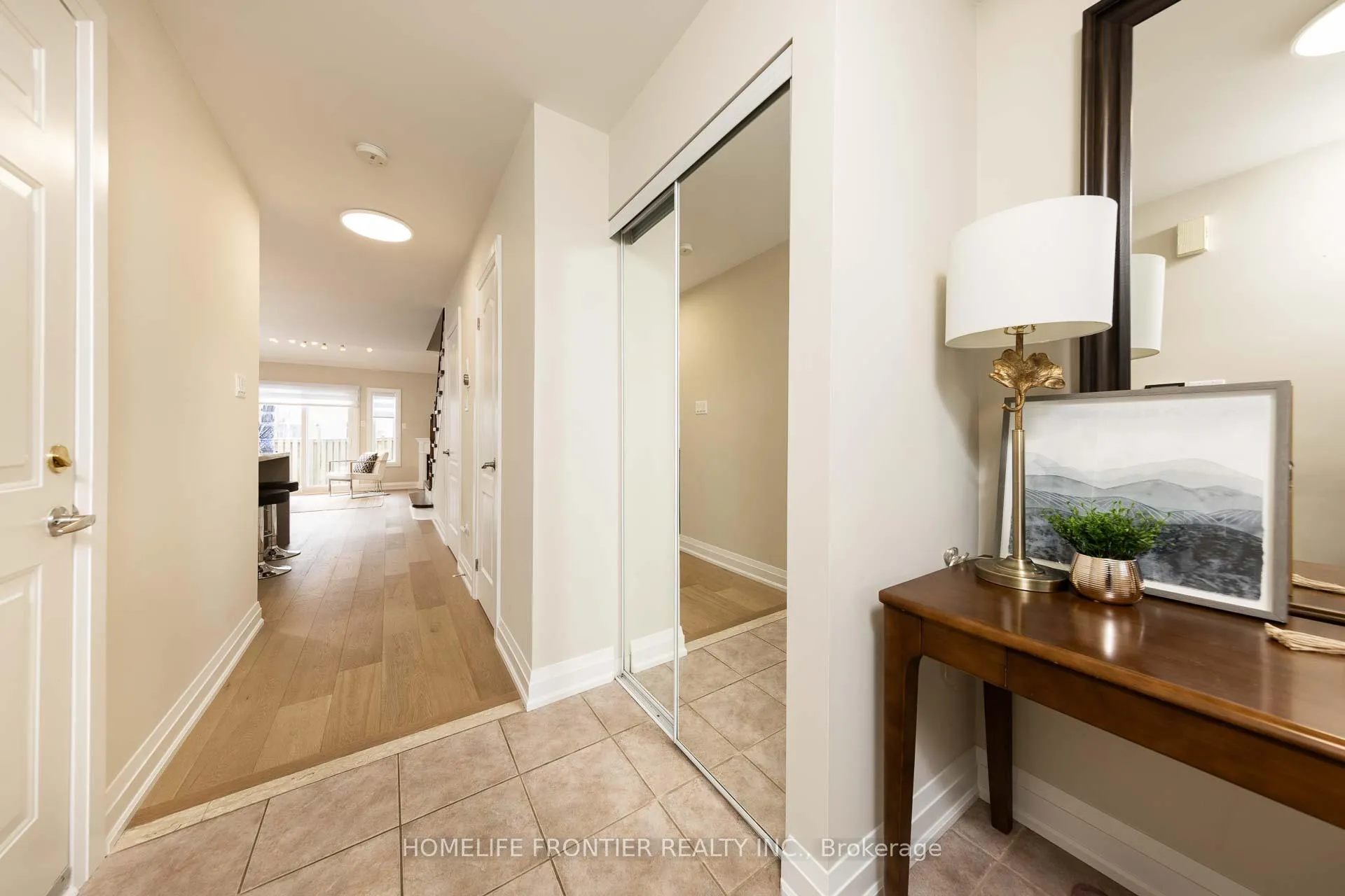 Photo 3 of 30 Benjamin Hood Crescent, Vaughan, Patterson — HOMEH