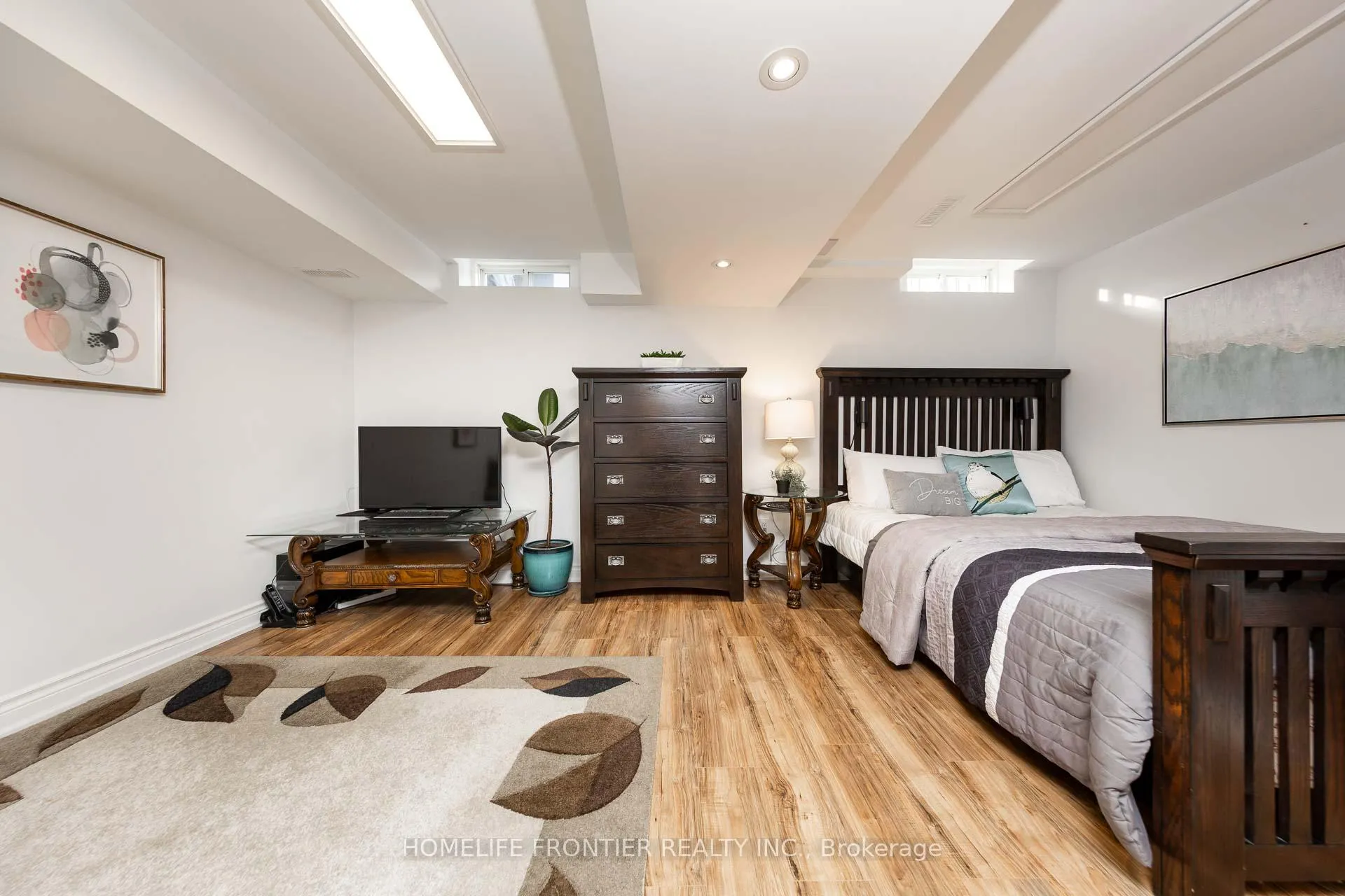 Photo 30 of 30 Benjamin Hood Crescent, Vaughan, Patterson — HOMEH