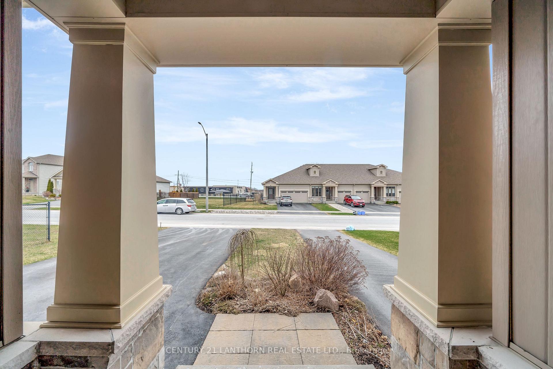 Photo 4 of 22 Mountain Ash Drive, Belleville, Thurlow Ward — HOMEH