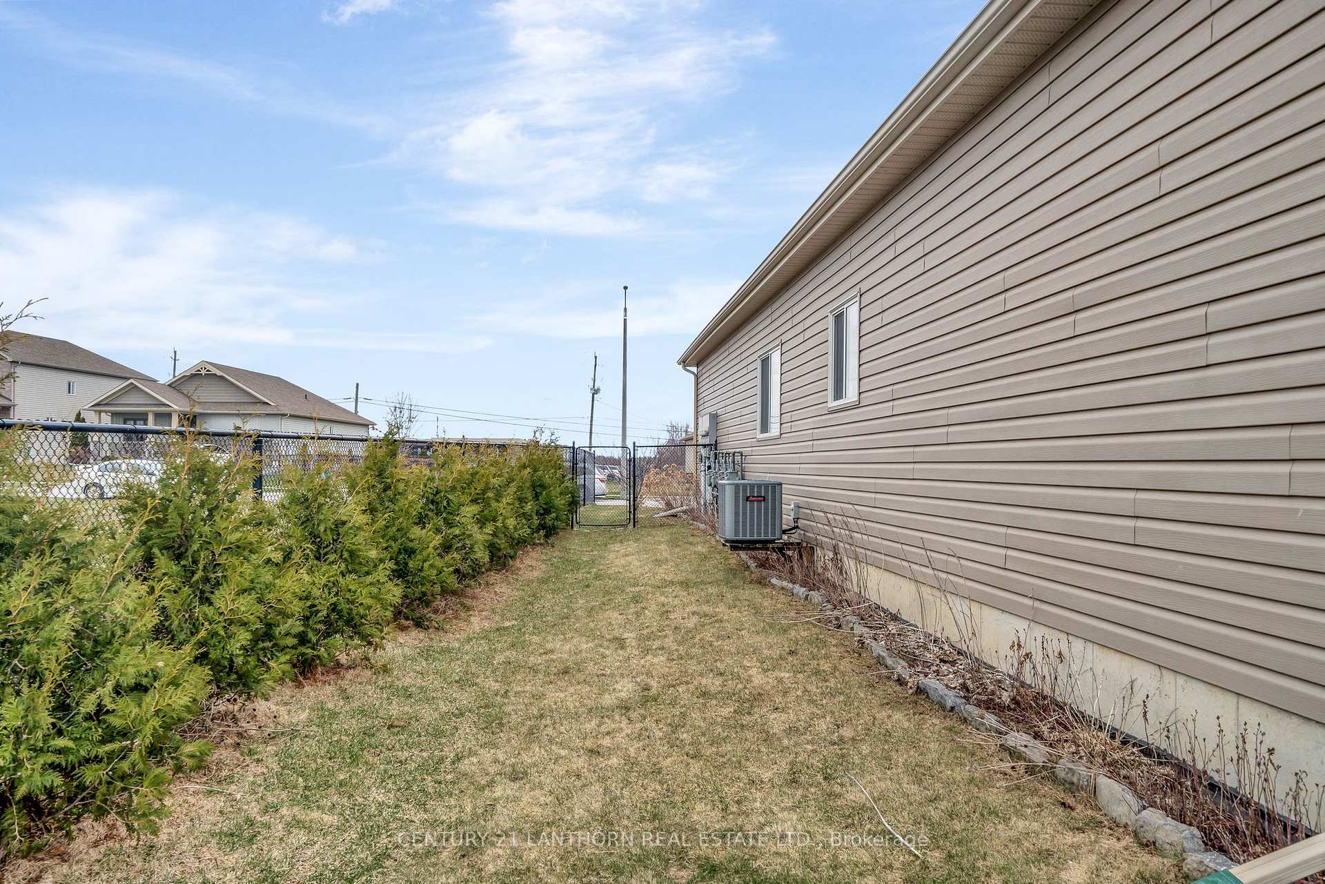 Photo 48 of 22 Mountain Ash Drive, Belleville, Thurlow Ward — HOMEH