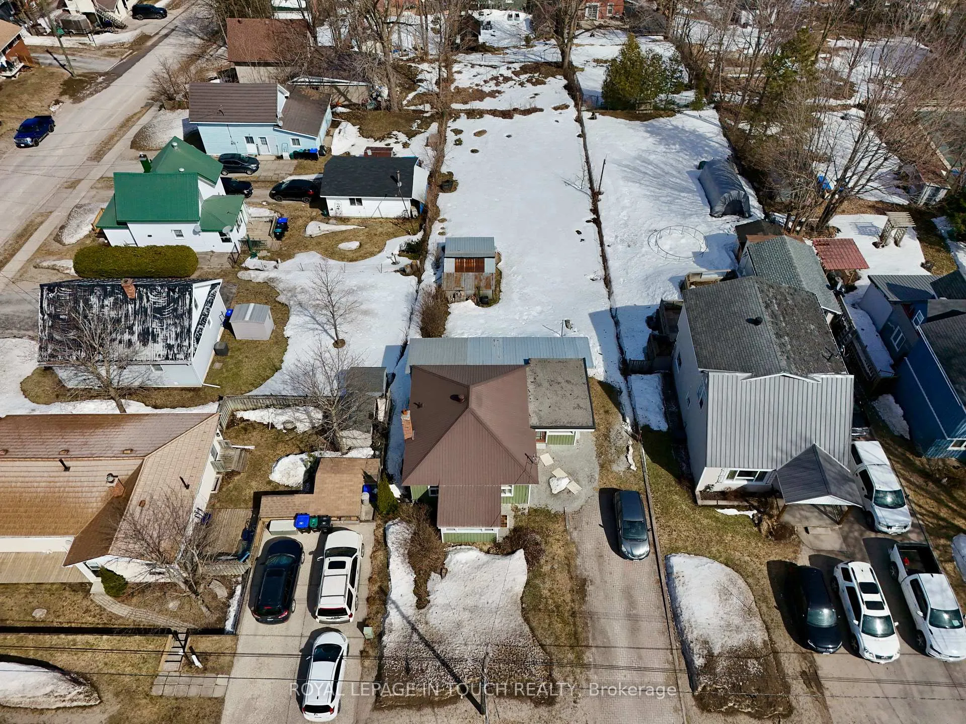 Photo 10 of 163 7th Street, Midland — HOMEH