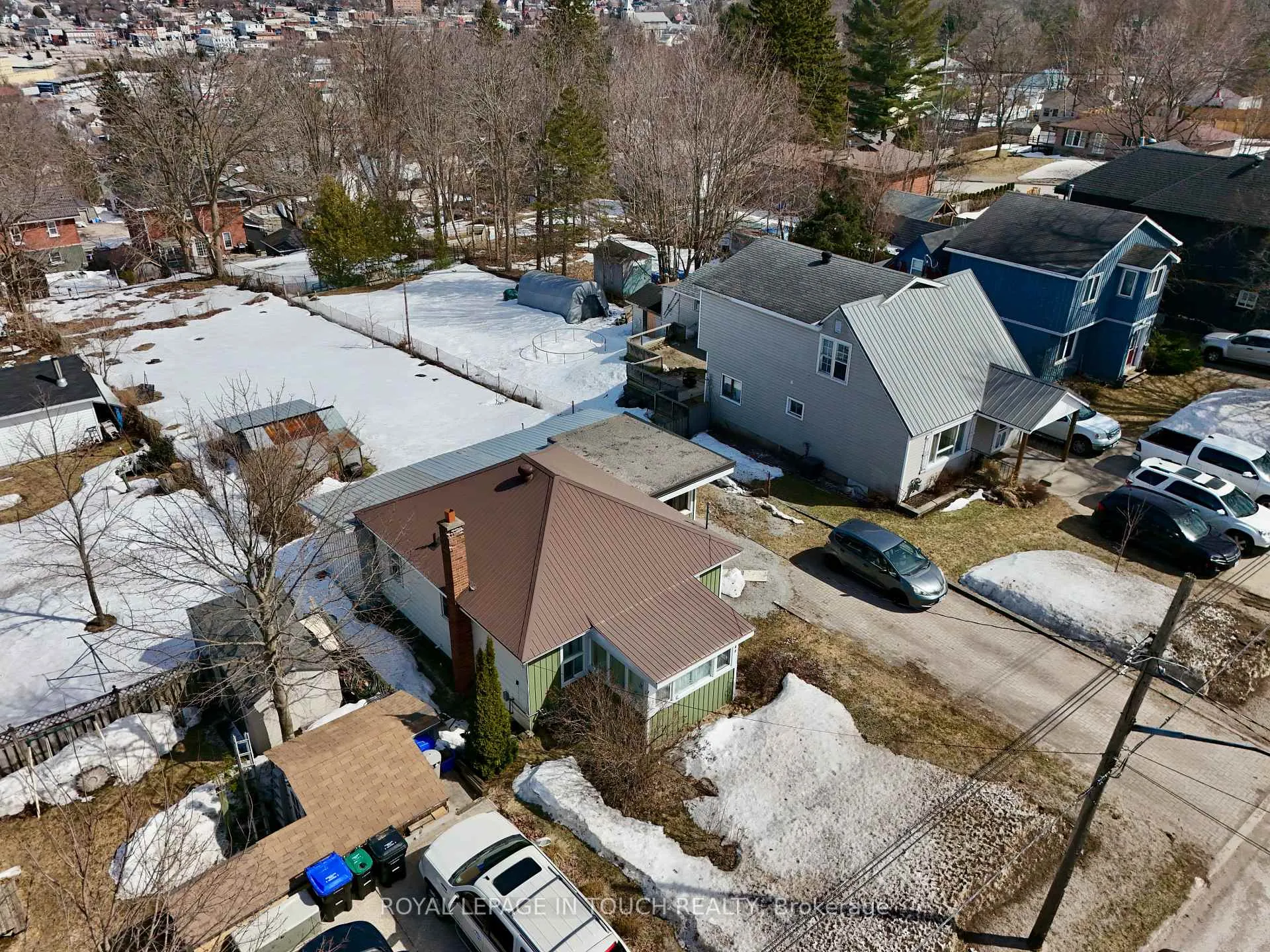 Photo 24 of 163 7th Street, Midland — HOMEH