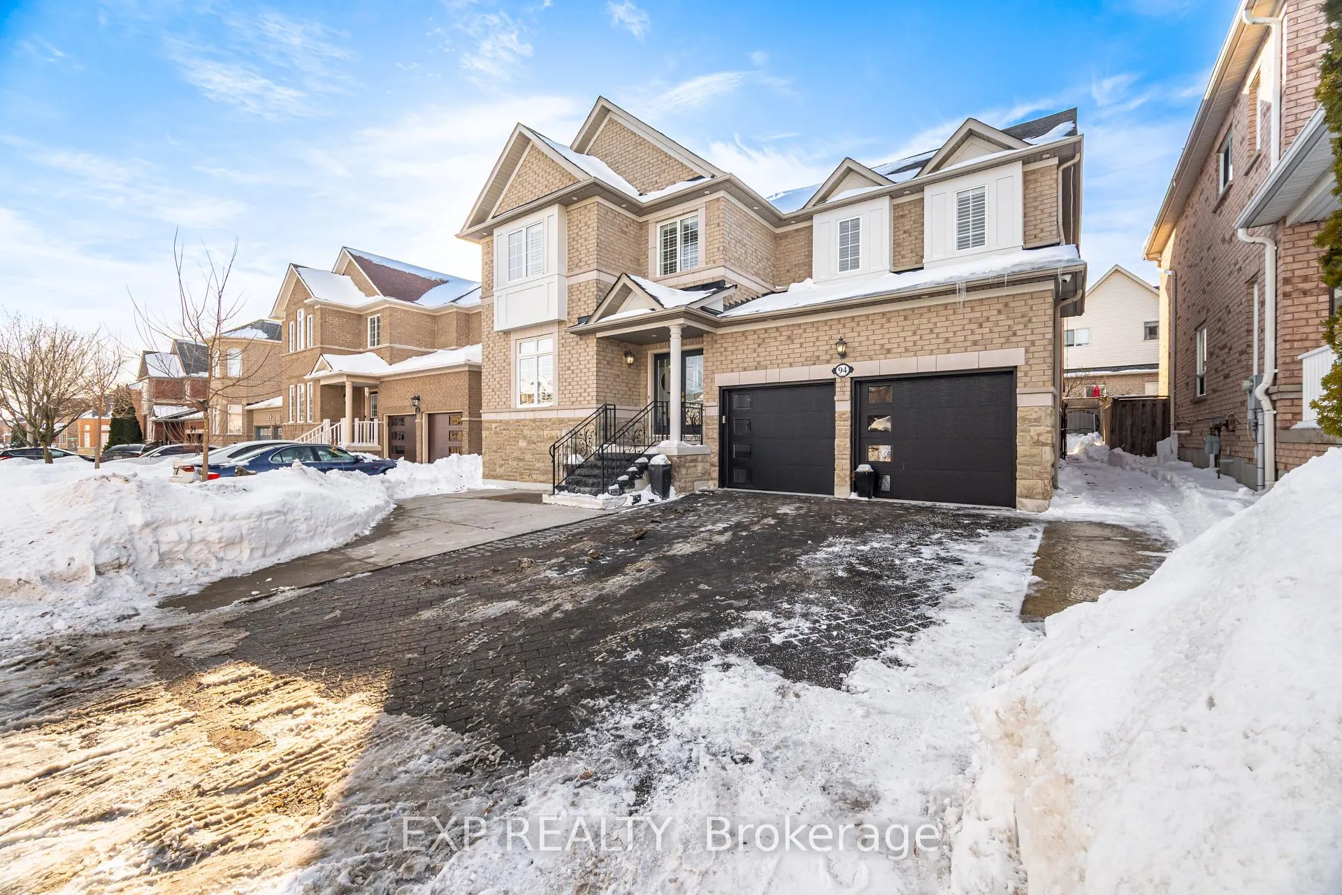 Photo 2 of 94 Kingsview Drive, Vaughan, Vellore Village — HOMEH