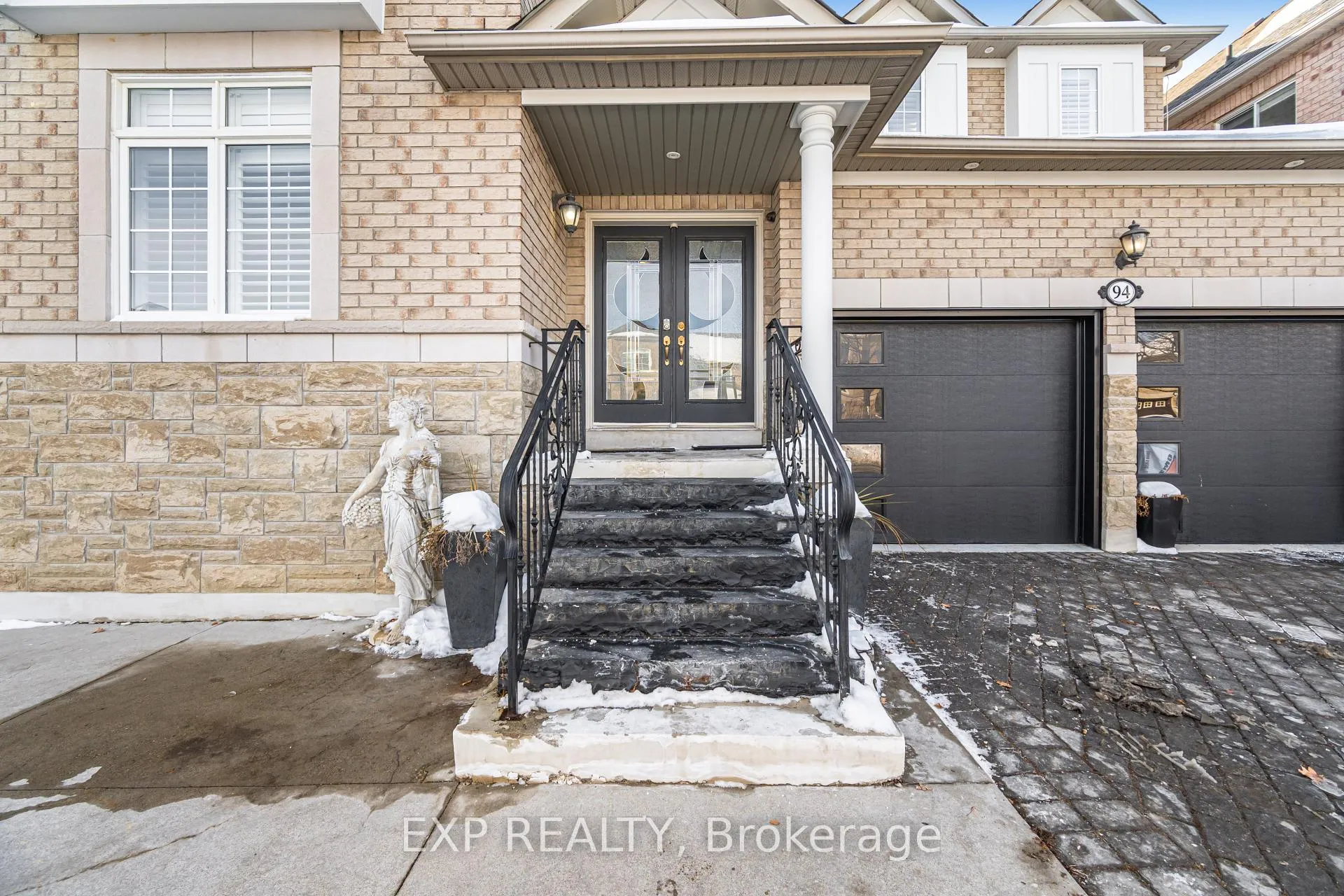 Photo 3 of 94 Kingsview Drive, Vaughan, Vellore Village — HOMEH