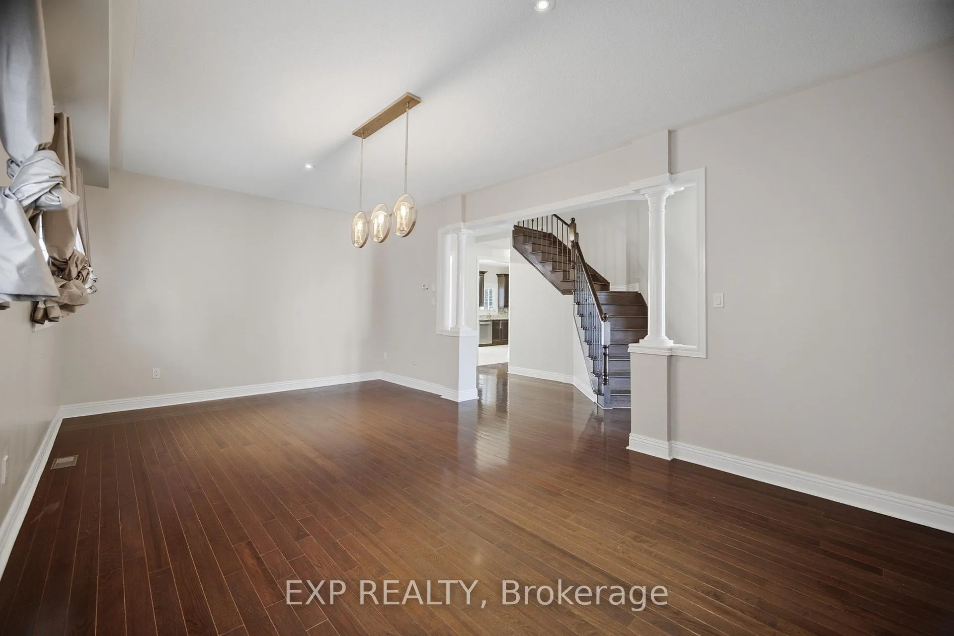 Photo 9 of 94 Kingsview Drive, Vaughan, Vellore Village — HOMEH