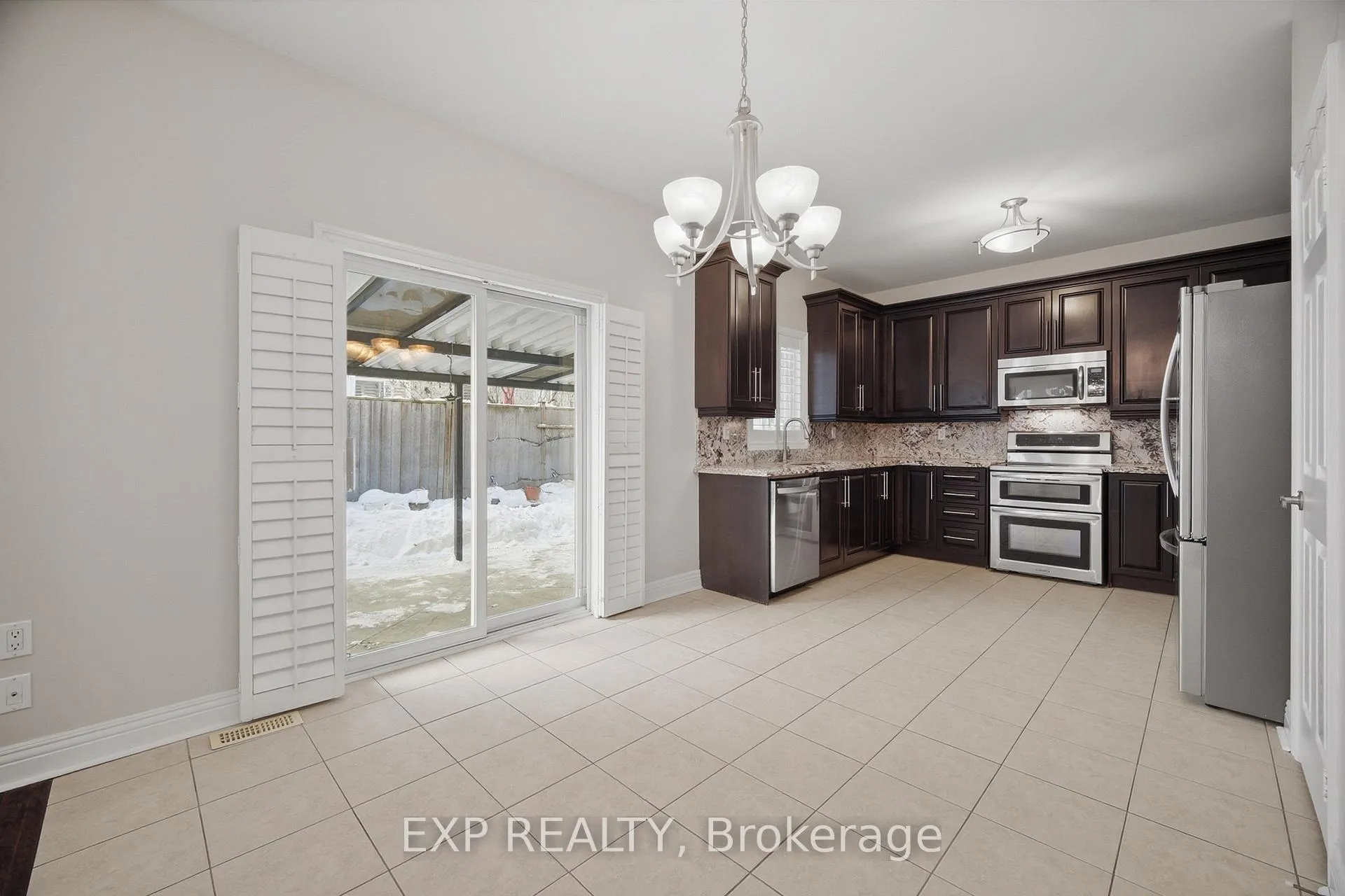 Photo 15 of 94 Kingsview Drive, Vaughan, Vellore Village — HOMEH