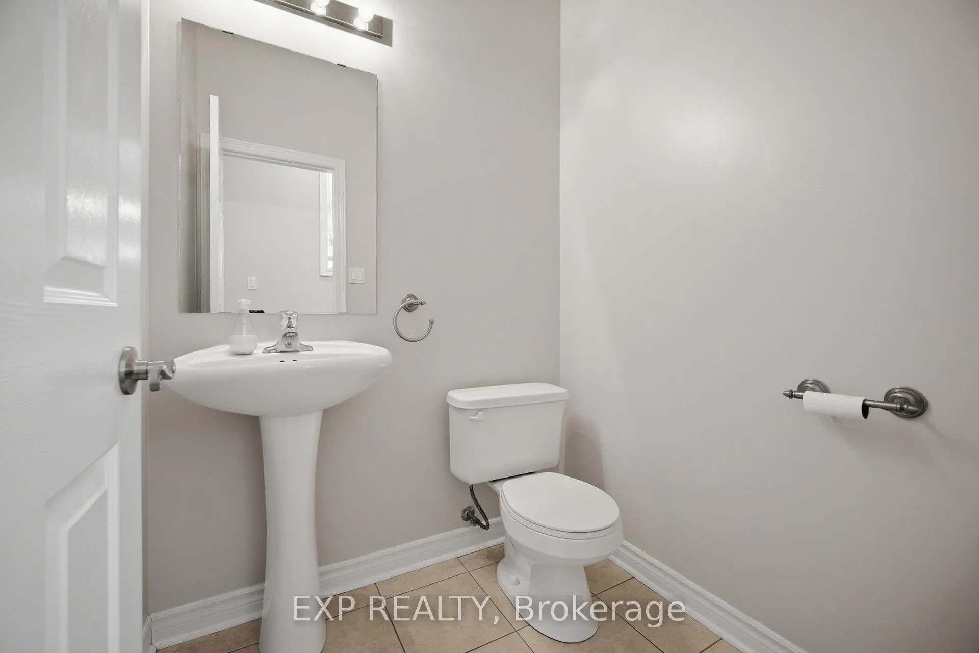 Photo 20 of 94 Kingsview Drive, Vaughan, Vellore Village — HOMEH