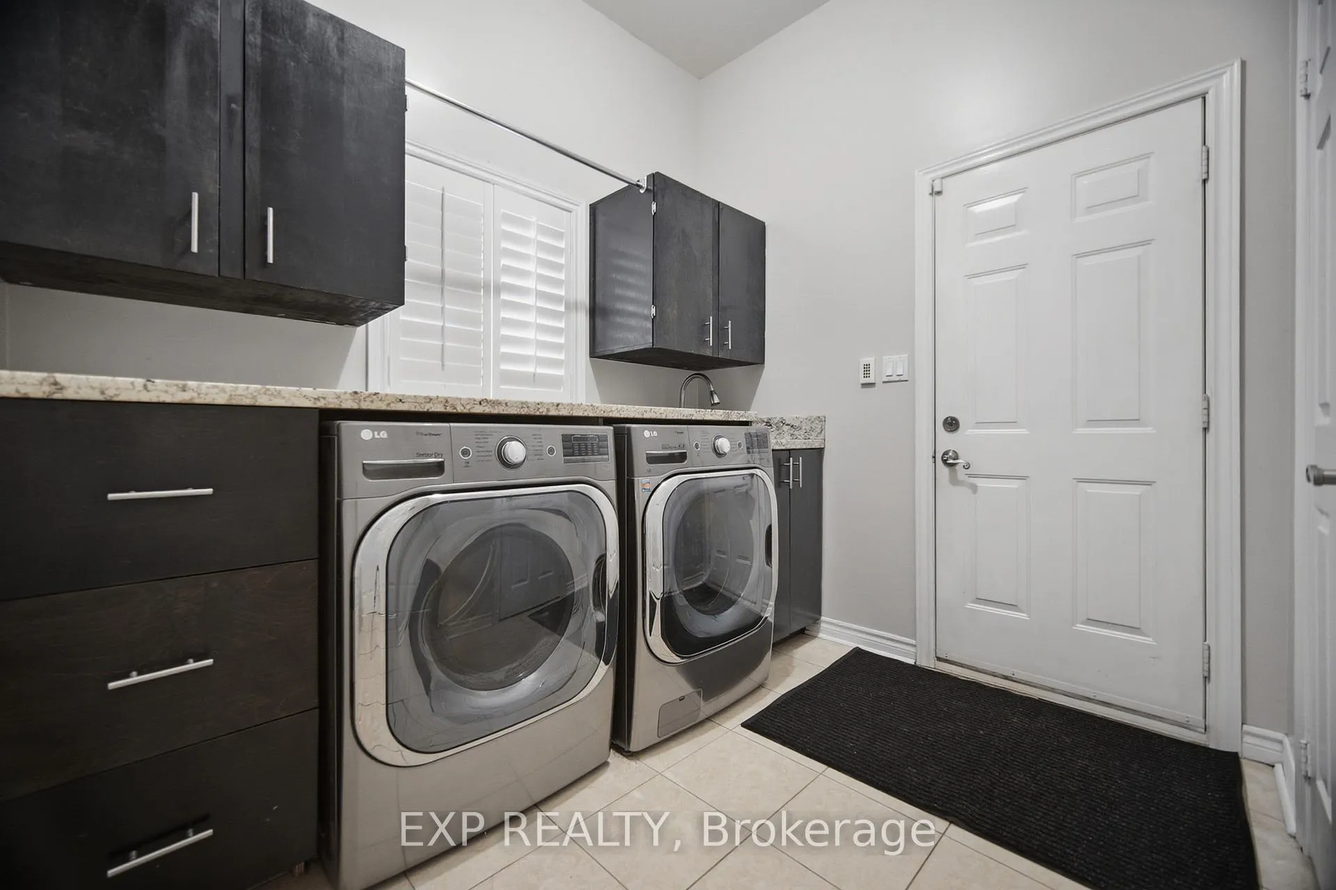 Photo 21 of 94 Kingsview Drive, Vaughan, Vellore Village — HOMEH