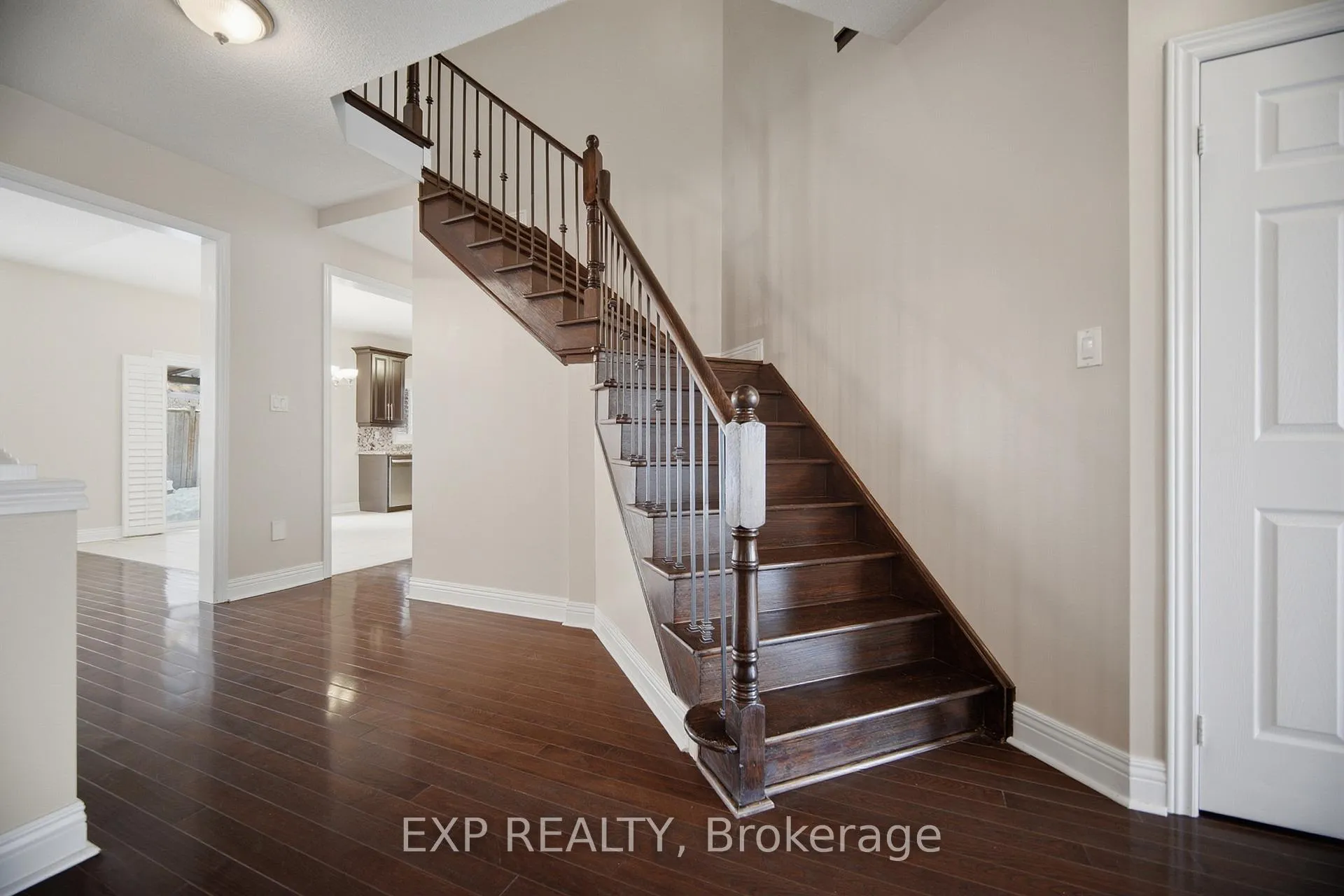 Photo 22 of 94 Kingsview Drive, Vaughan, Vellore Village — HOMEH