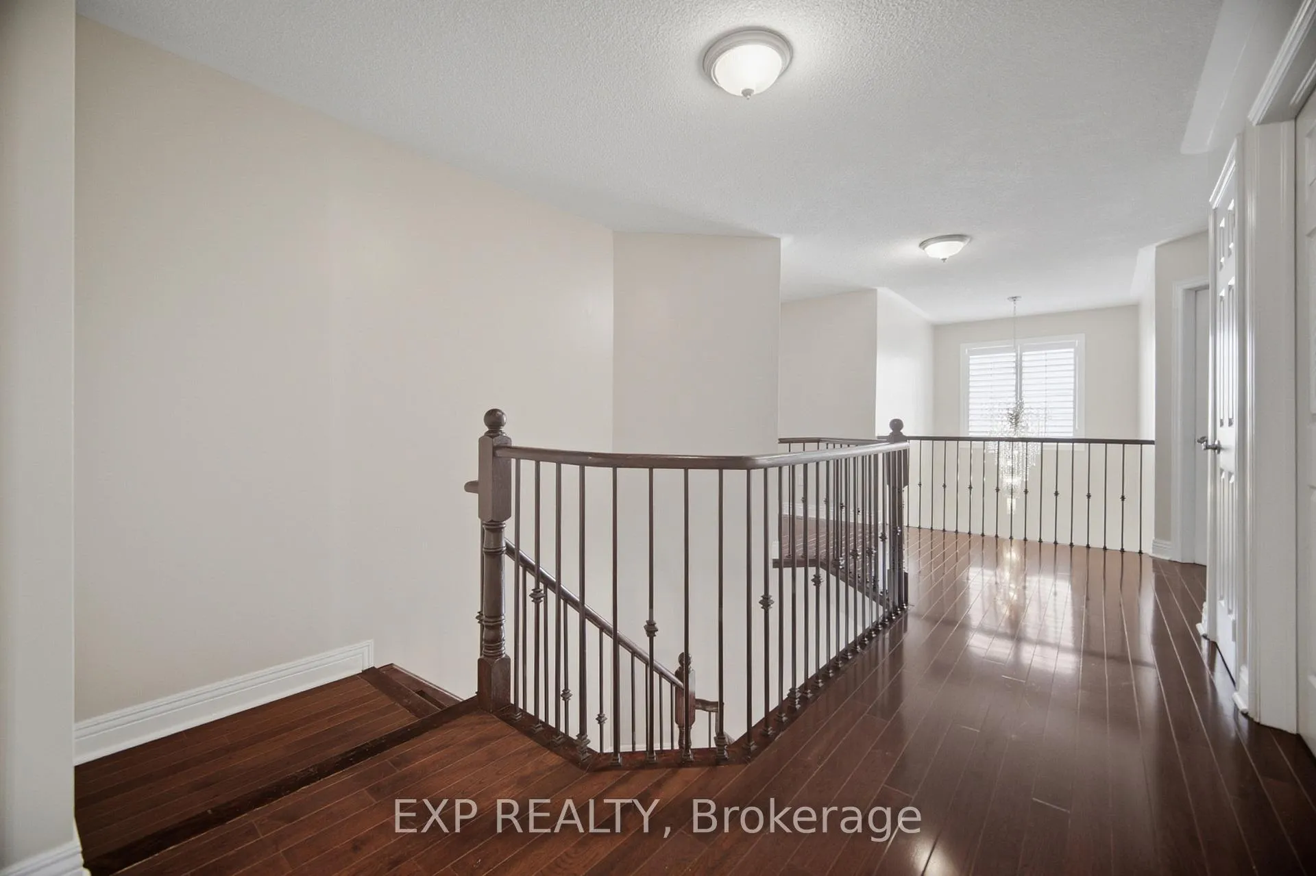 Photo 23 of 94 Kingsview Drive, Vaughan, Vellore Village — HOMEH