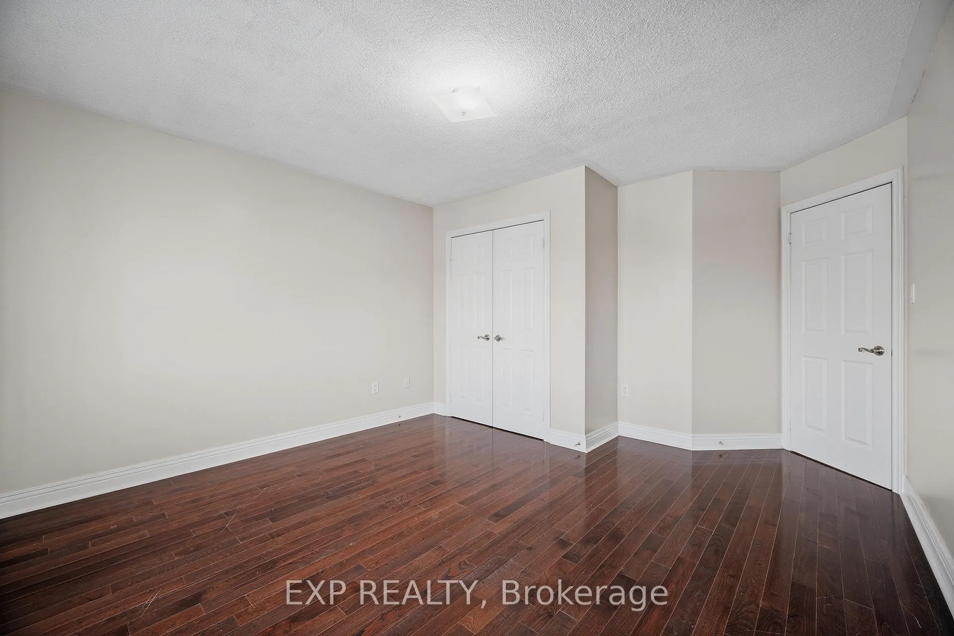 Photo 31 of 94 Kingsview Drive, Vaughan, Vellore Village — HOMEH
