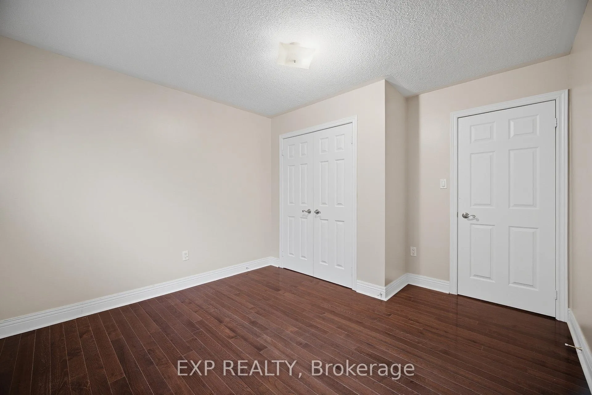 Photo 32 of 94 Kingsview Drive, Vaughan, Vellore Village — HOMEH
