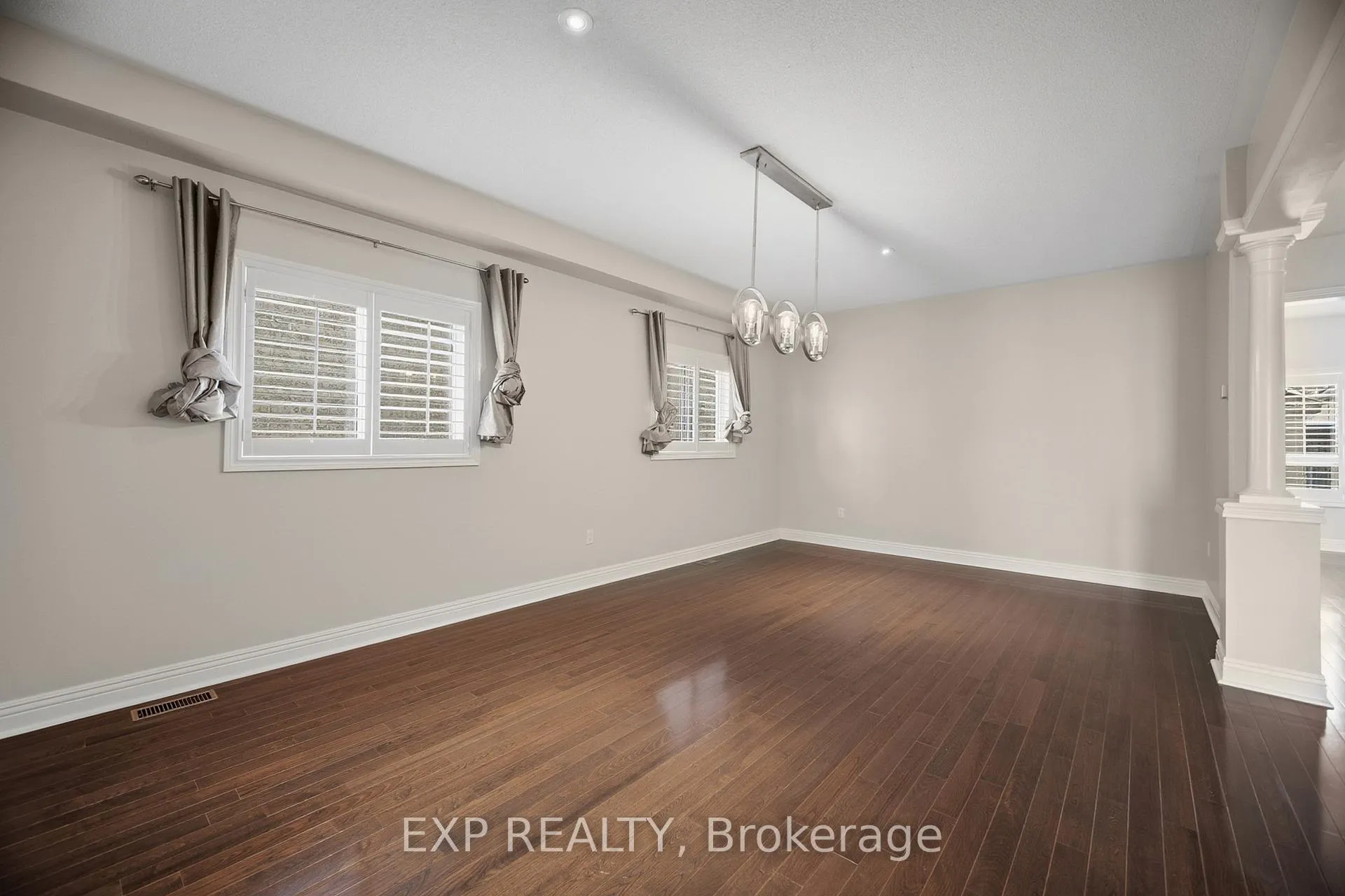Photo 42 of 94 Kingsview Drive, Vaughan, Vellore Village — HOMEH
