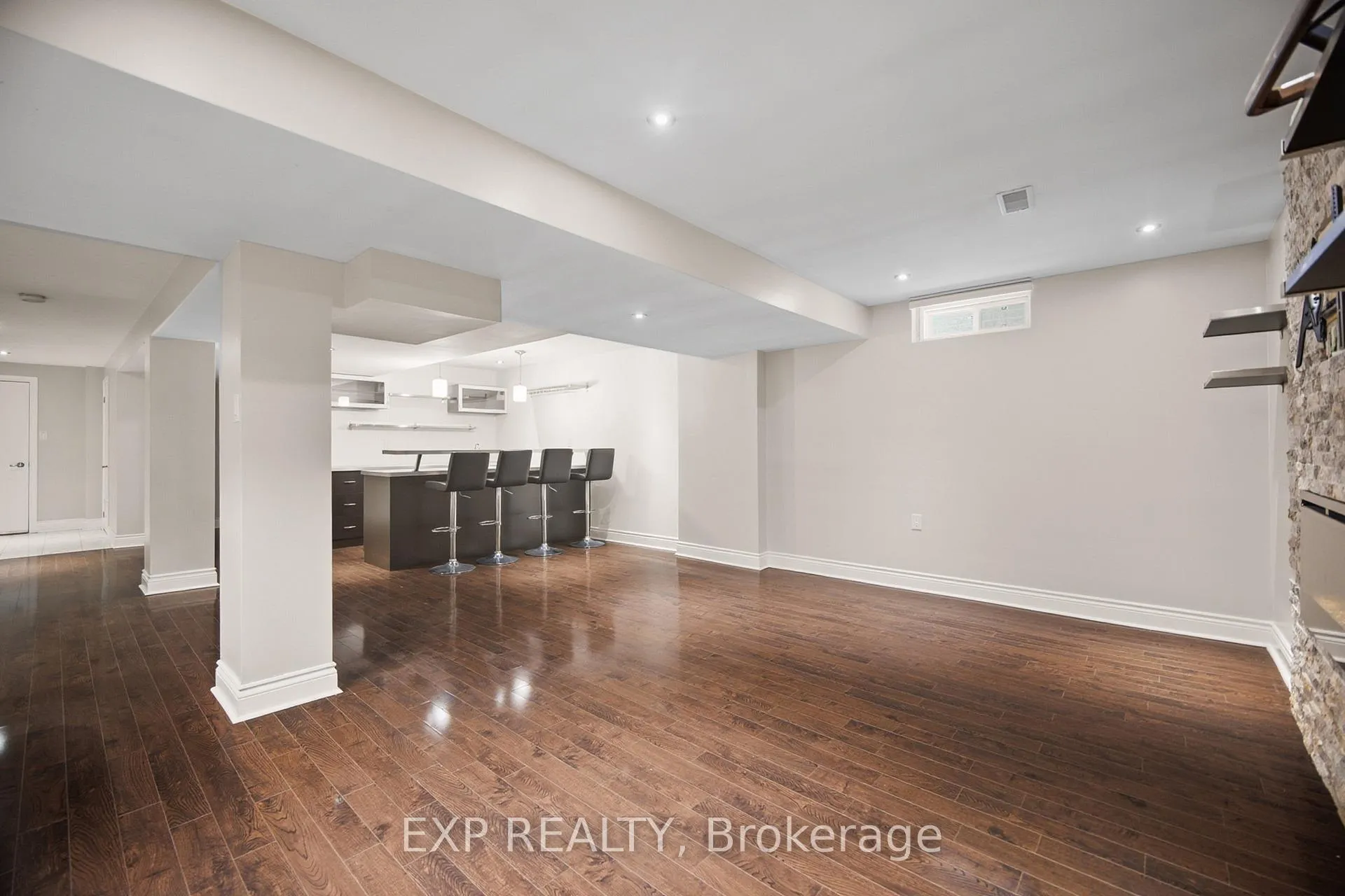Photo 43 of 94 Kingsview Drive, Vaughan, Vellore Village — HOMEH