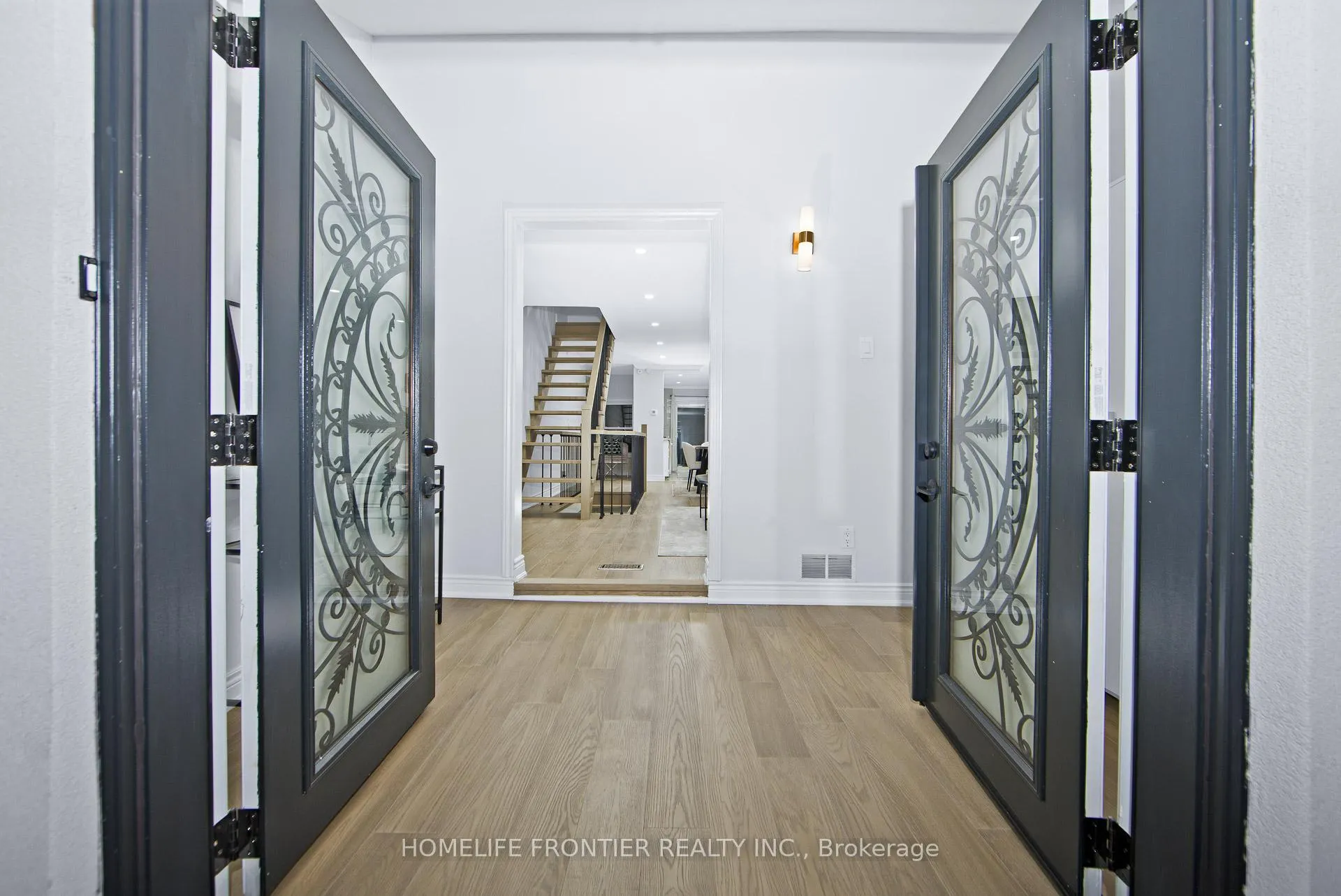 Photo 3 of 2335 1/2 Gerrard Street E, Toronto, East End-Danforth — HOMEH