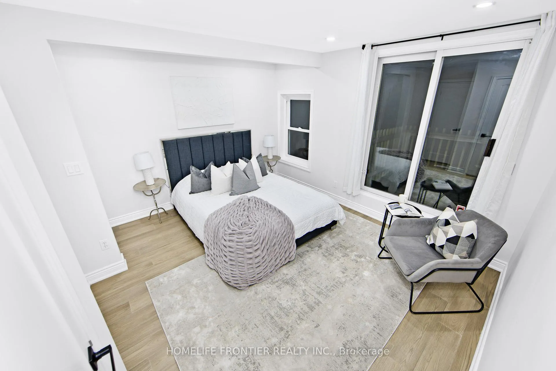 Photo 10 of 2335 1/2 Gerrard Street E, Toronto, East End-Danforth — HOMEH