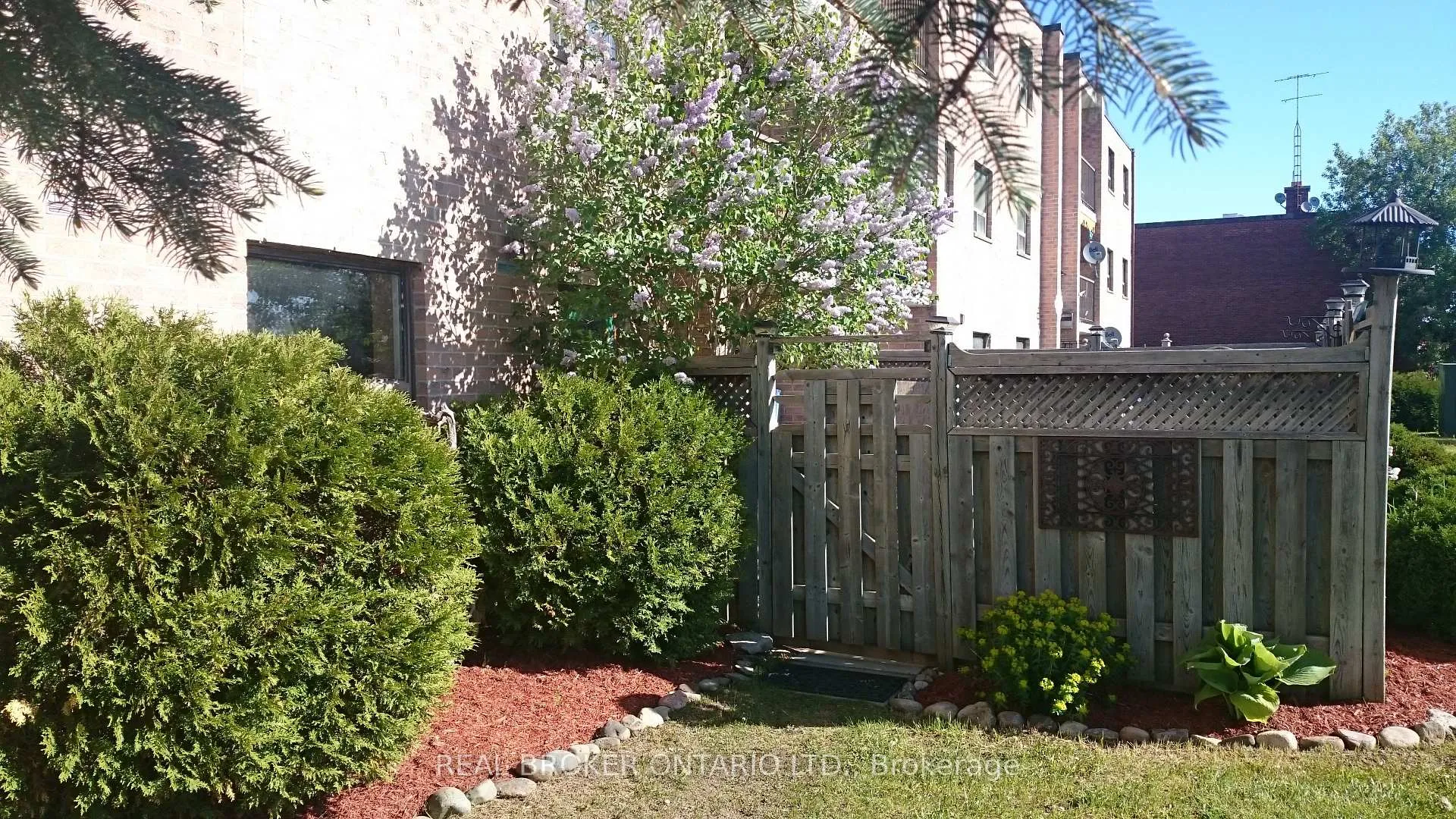 Photo 9 of Unit Apt #21, 15 Wellington Rd 124, Erin — HOMEH