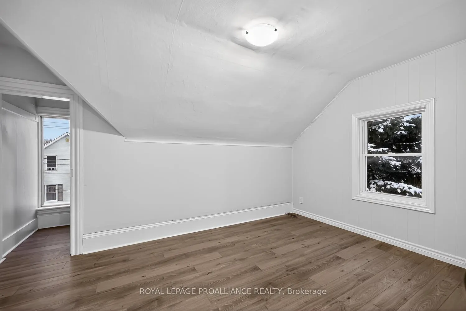 Photo 17 of 542-544 Middle Street W, Edwardsburgh/Cardinal, Town of Cardinal — HOMEH