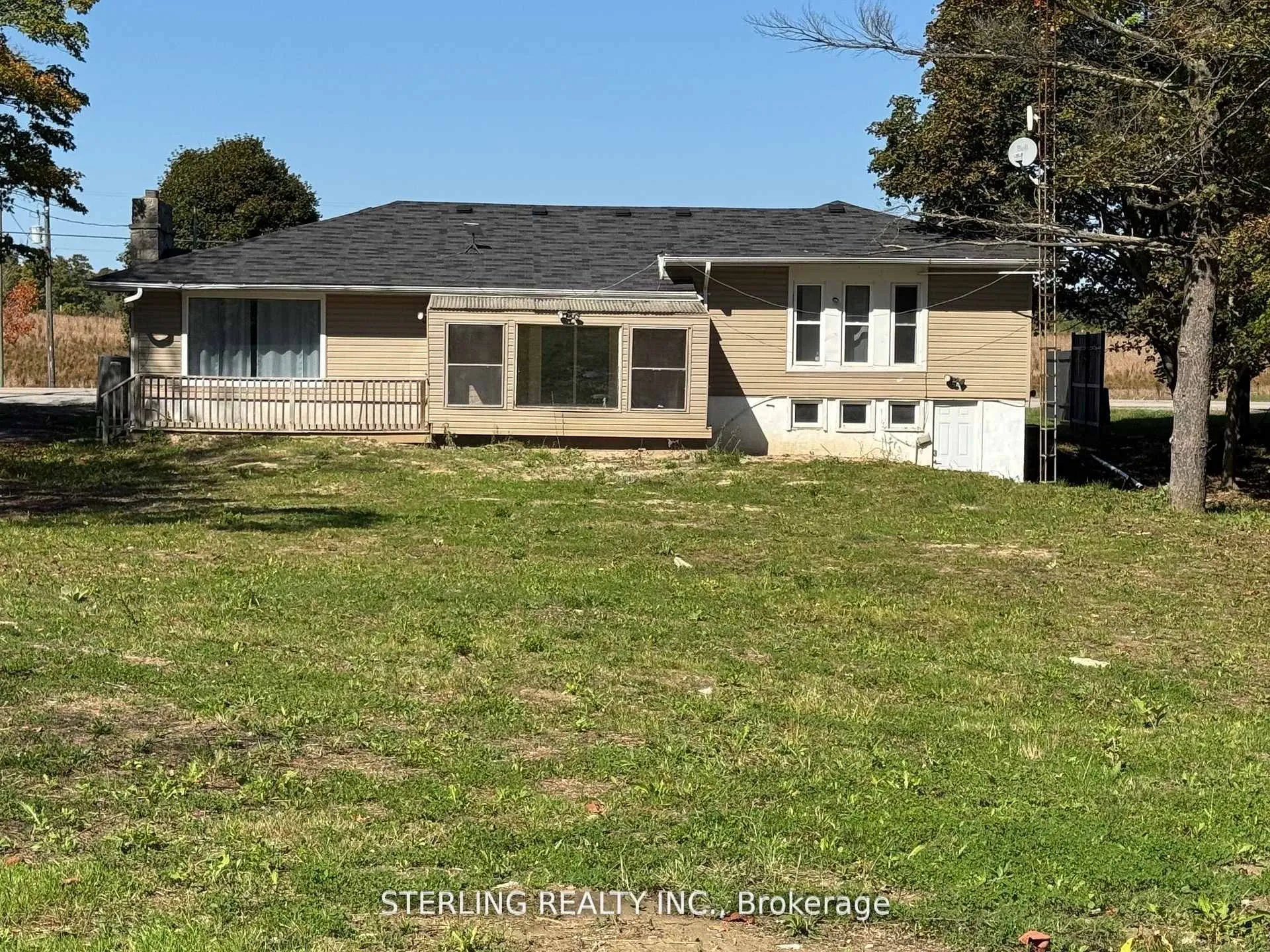 Photo 3 of 345 Myrtle Road E, Whitby, Rural Whitby — HOMEH