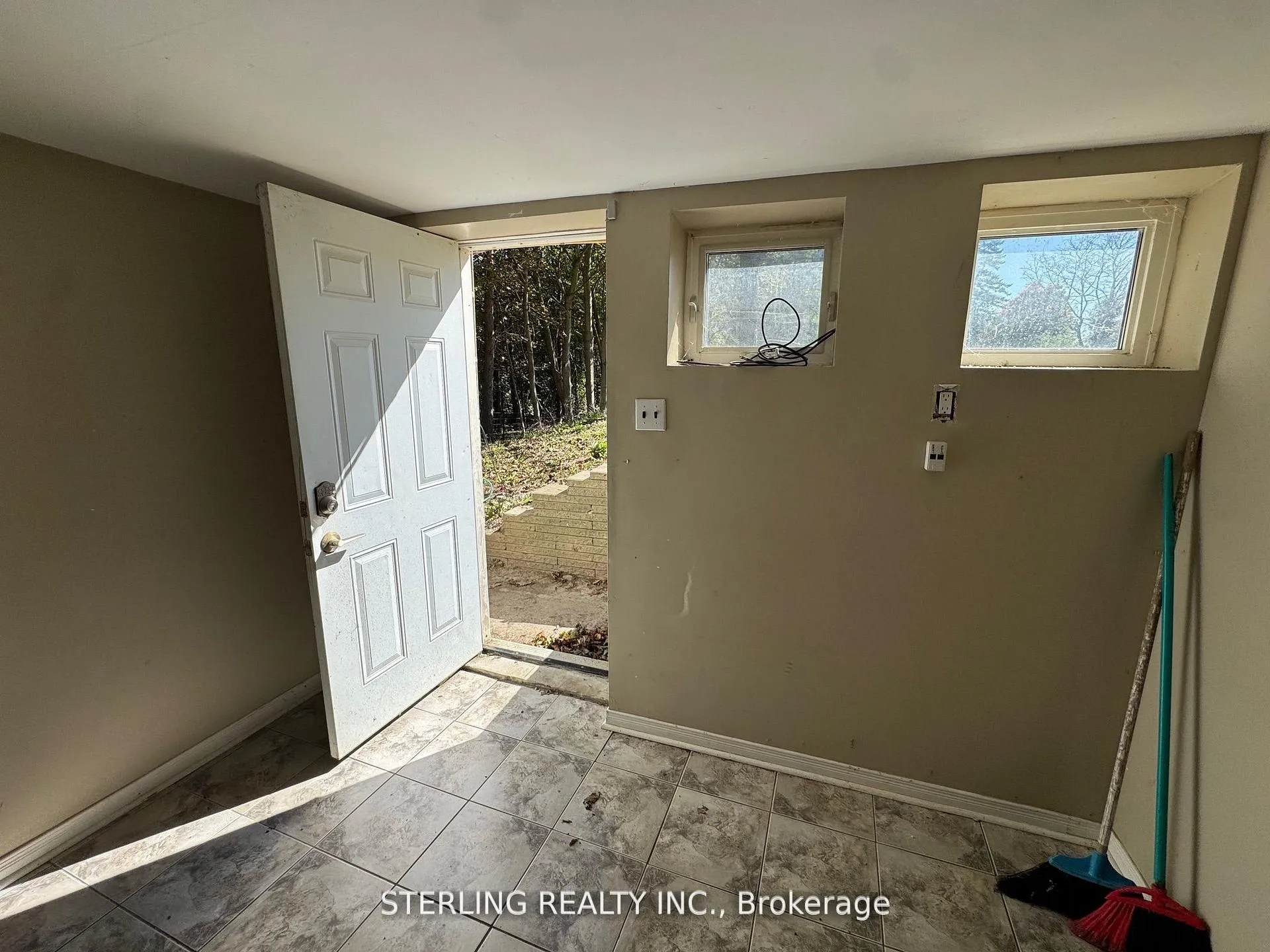 Photo 25 of 345 Myrtle Road E, Whitby, Rural Whitby — HOMEH