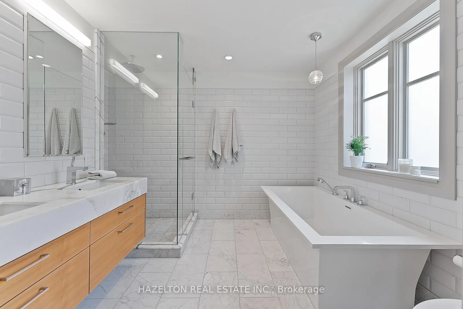 Photo 22 of 97 Strathallan Boulevard, Toronto, Lawrence Park South — HOMEH