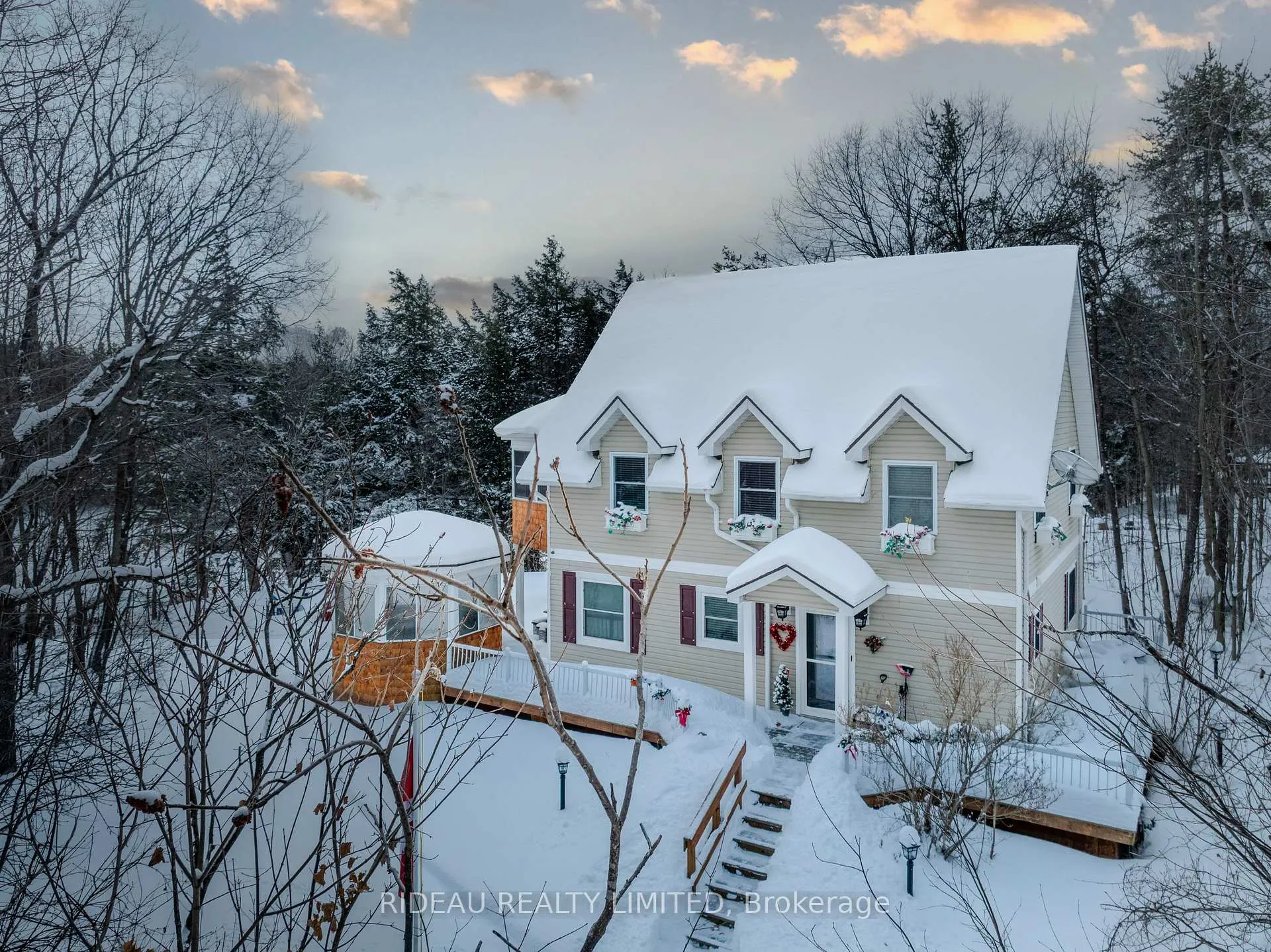 Photo 2 of 133 Swan Lane, Rideau Lakes, Rideau Lakes (North Crosby) Twp — HOMEH