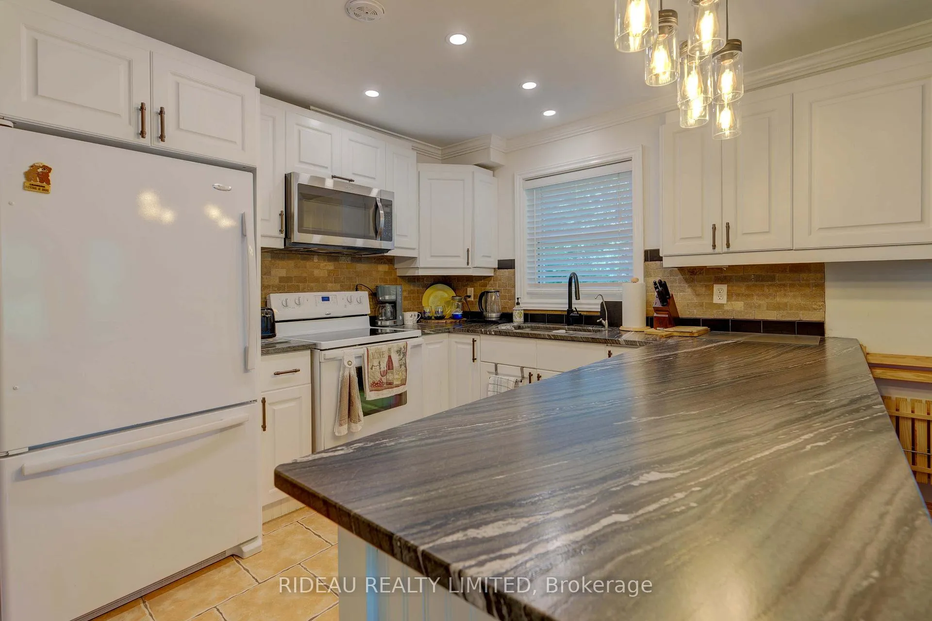 Photo 15 of 133 Swan Lane, Rideau Lakes, Rideau Lakes (North Crosby) Twp — HOMEH