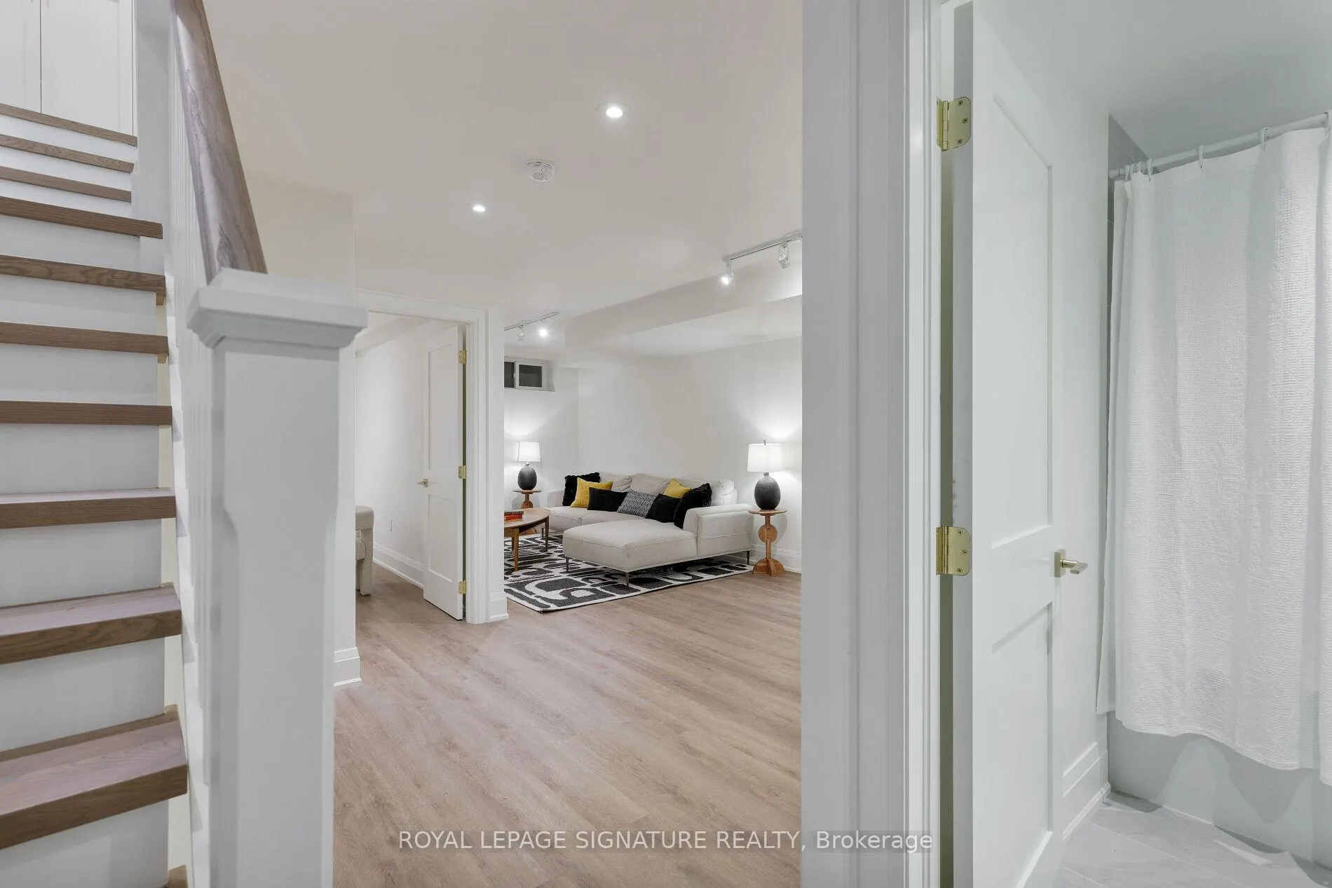 Photo 38 of 63 Orchard Park Boulevard, Toronto, Woodbine Corridor — HOMEH