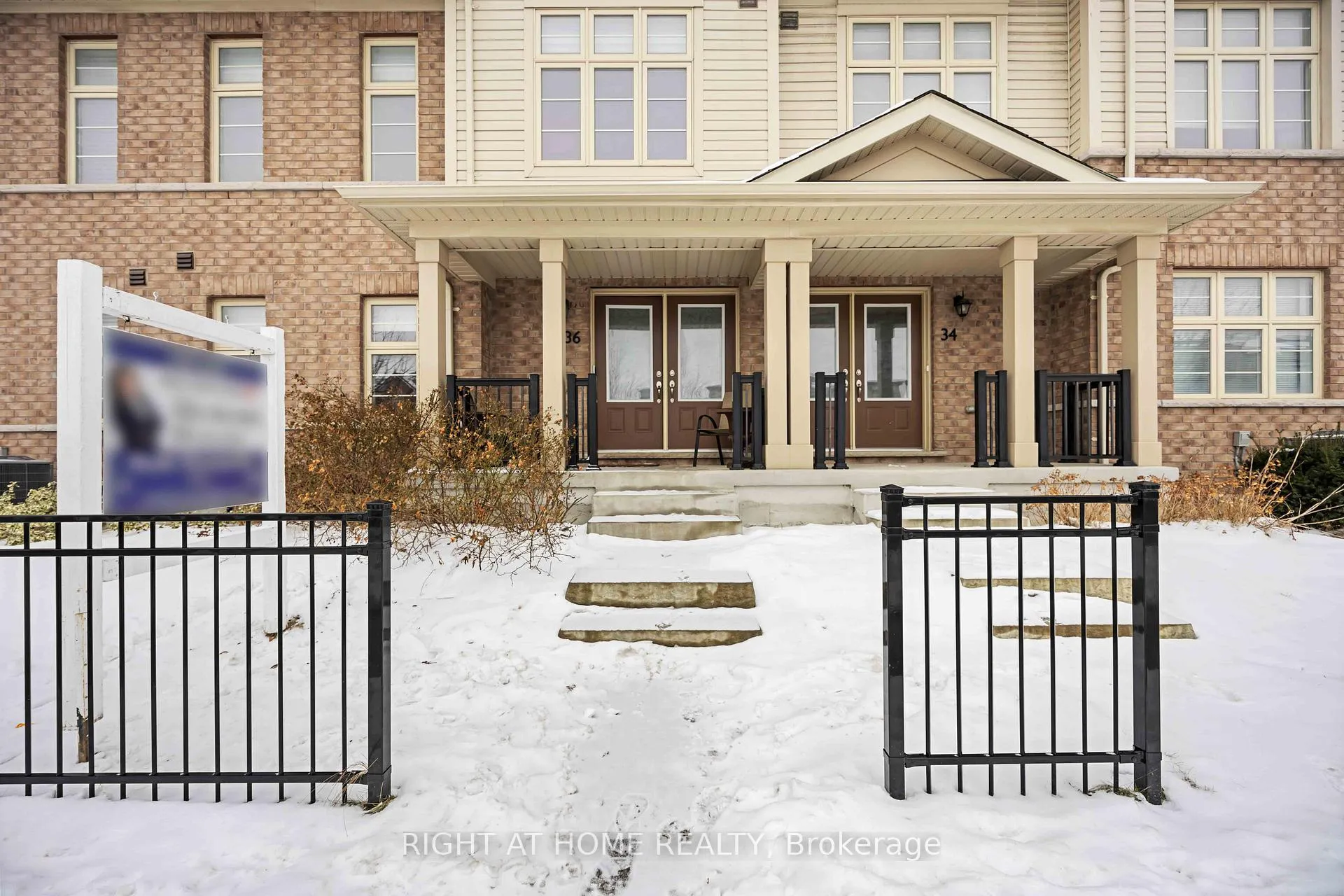 Photo 2 of 36 Westbury Way, Whitby, Brooklin — HOMEH