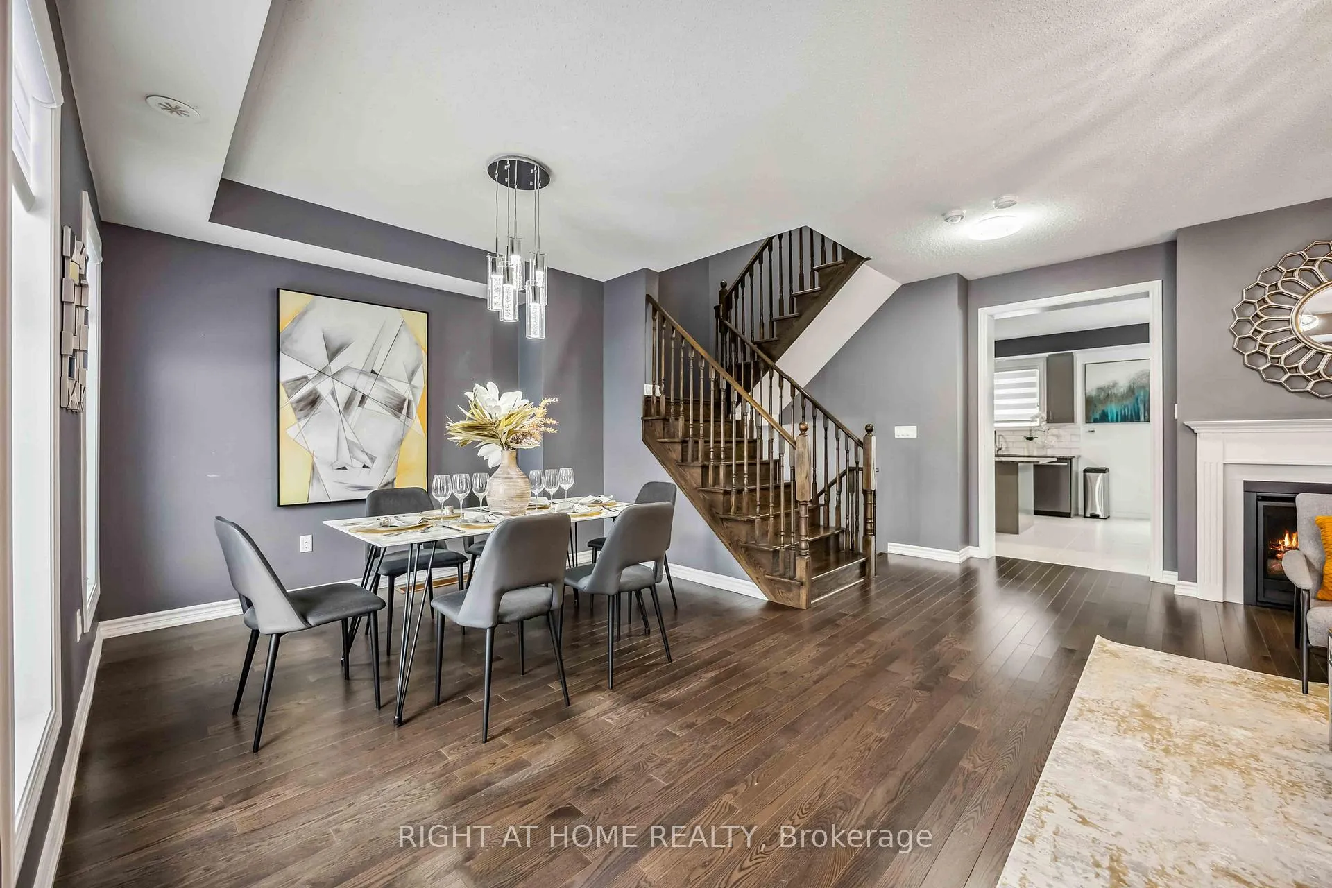 Photo 16 of 36 Westbury Way, Whitby, Brooklin — HOMEH