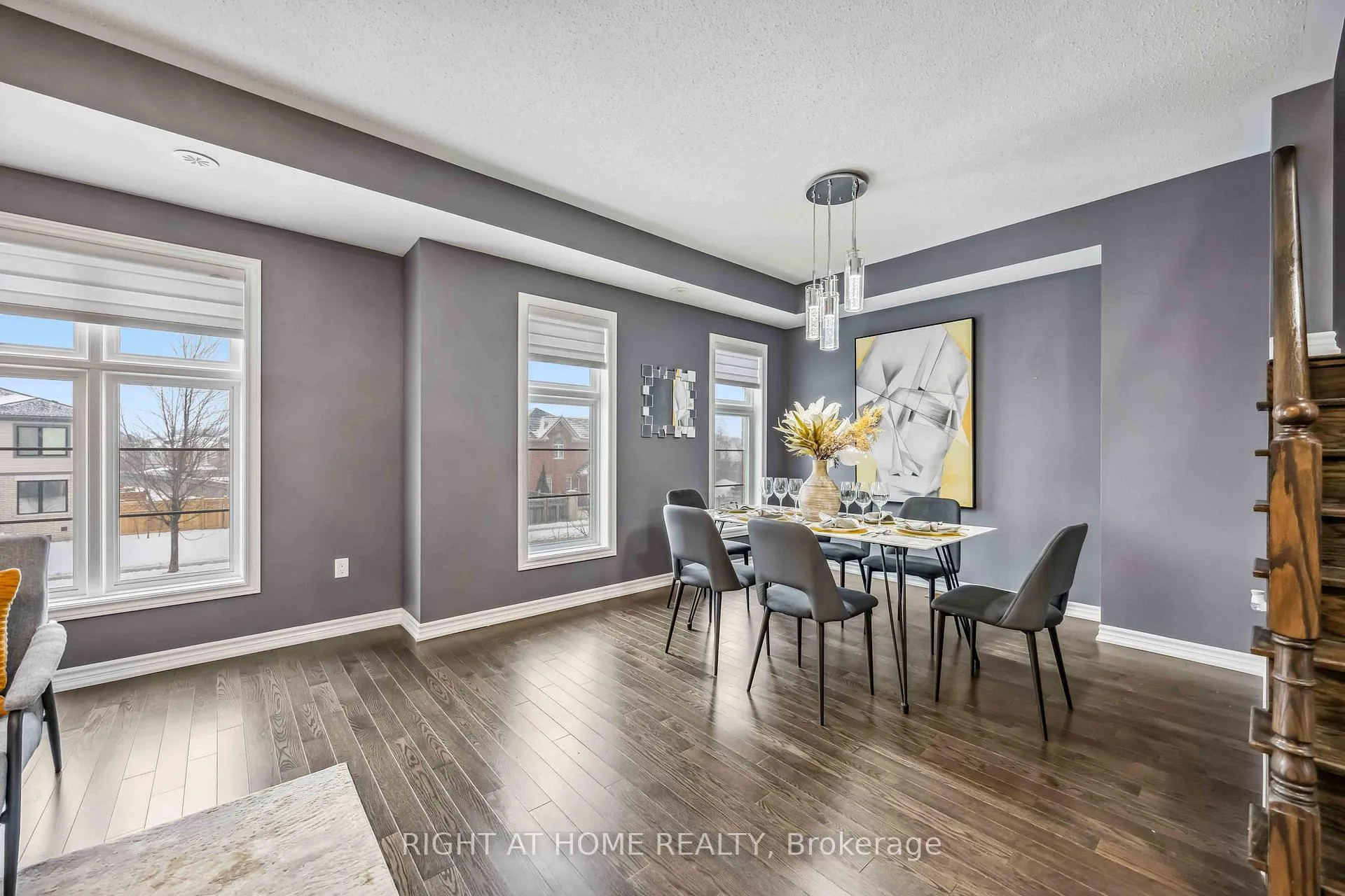 Photo 17 of 36 Westbury Way, Whitby, Brooklin — HOMEH