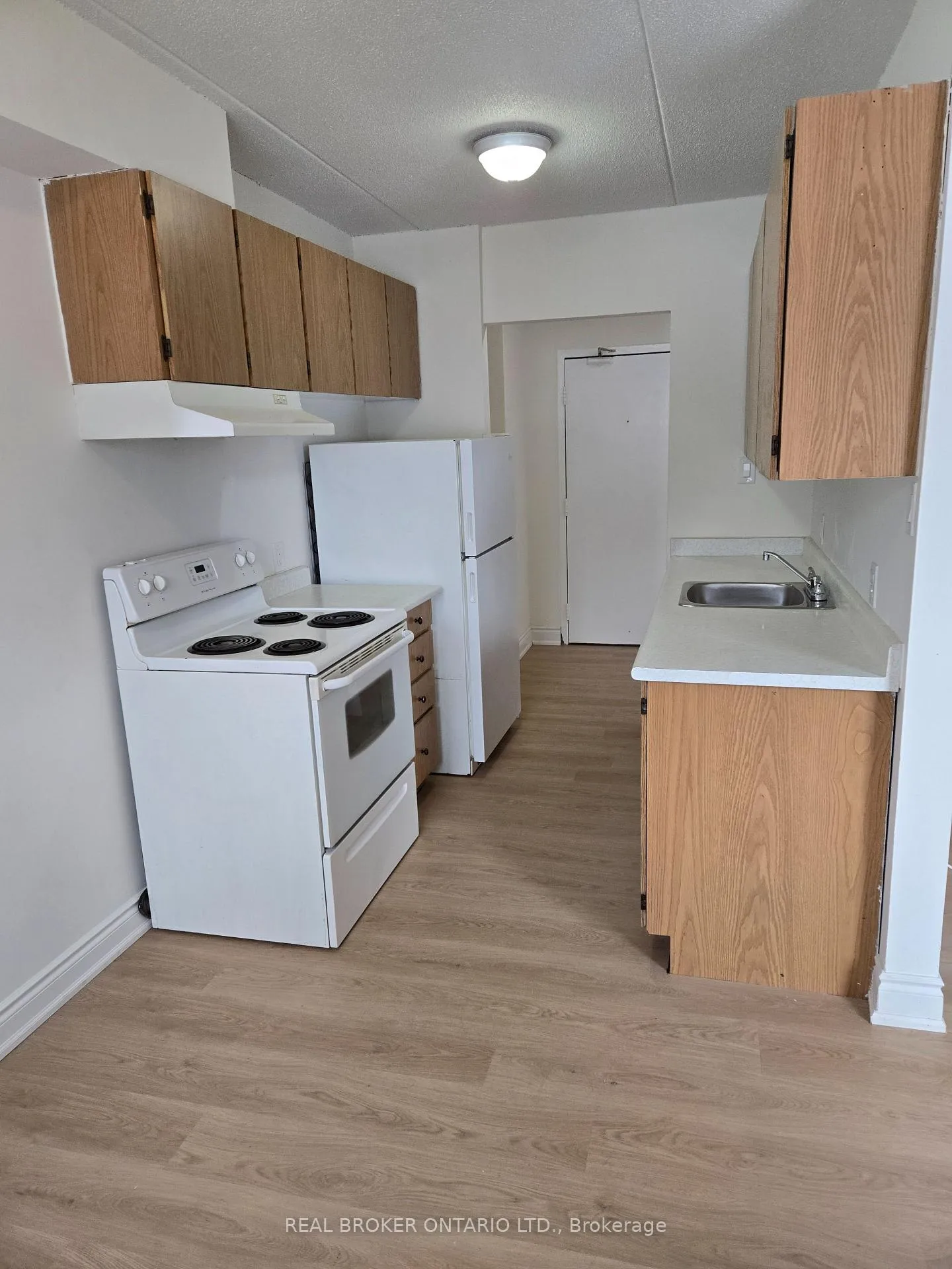 Photo 2 of Unit Apt #20, 15 Wellington Rd 124, Erin — HOMEH