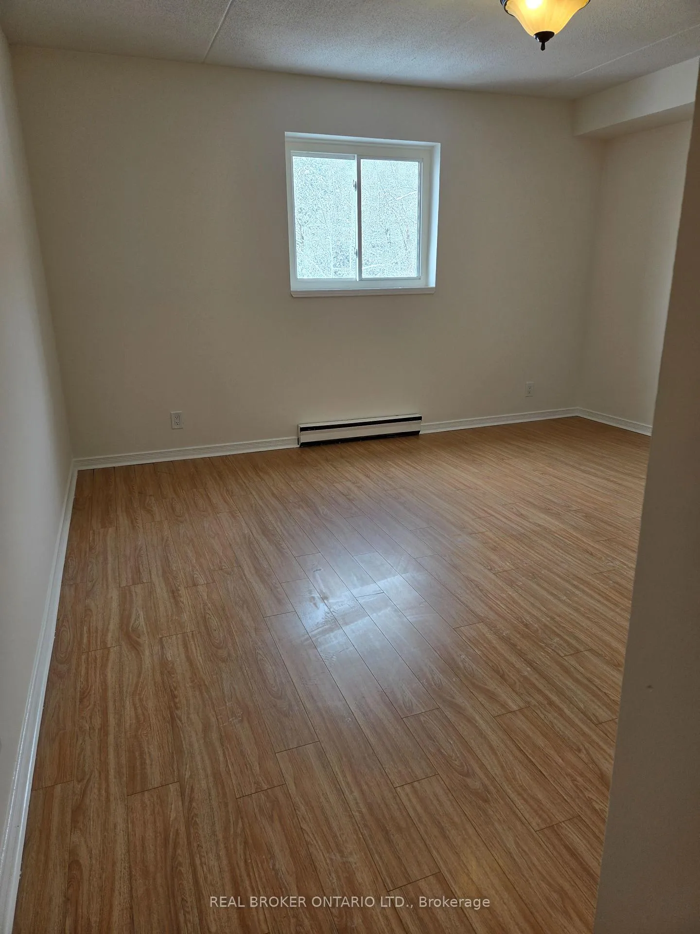 Photo 6 of Unit Apt #20, 15 Wellington Rd 124, Erin — HOMEH