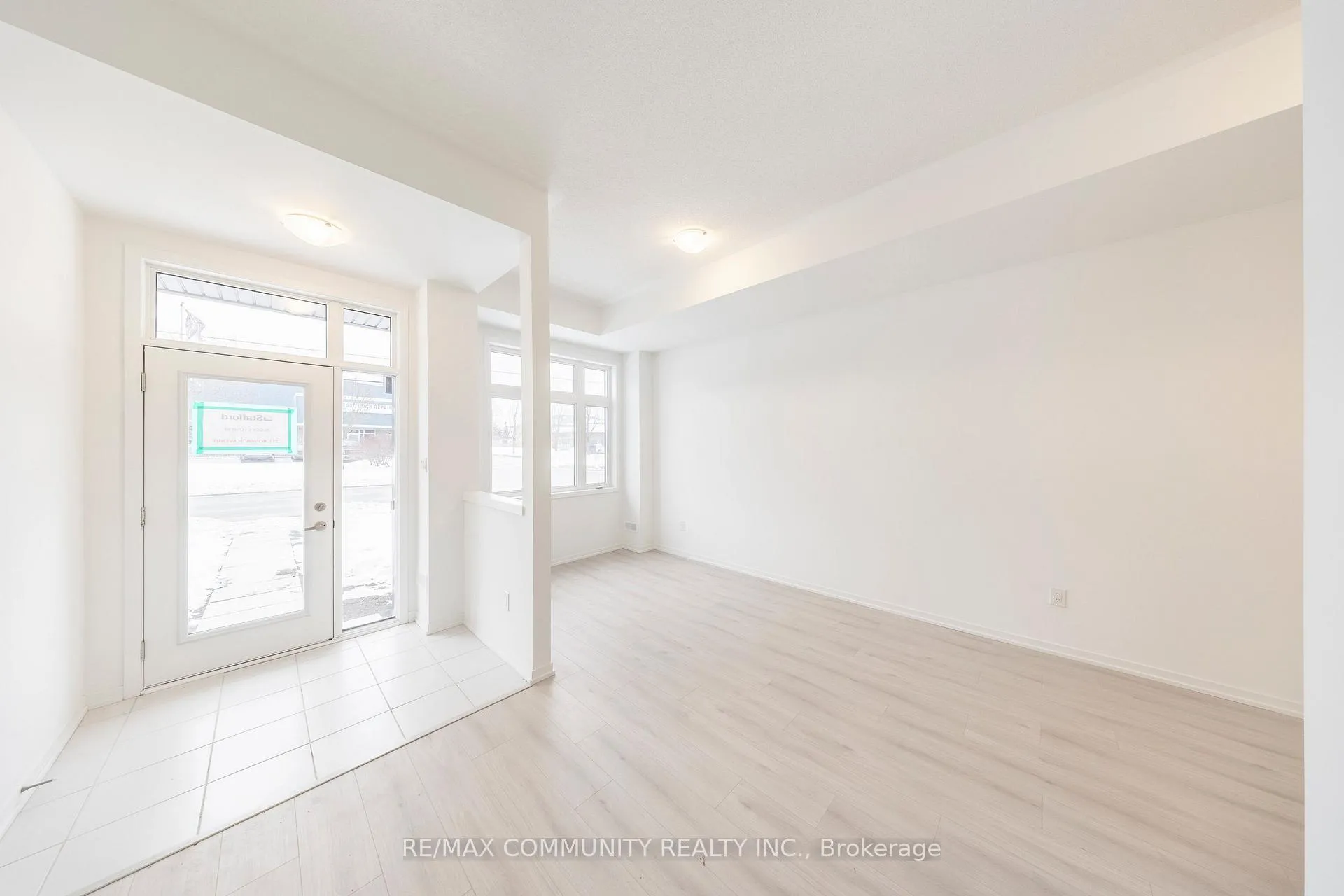 Photo 8 of 211 Monarch Avenue, Ajax, South West — HOMEH