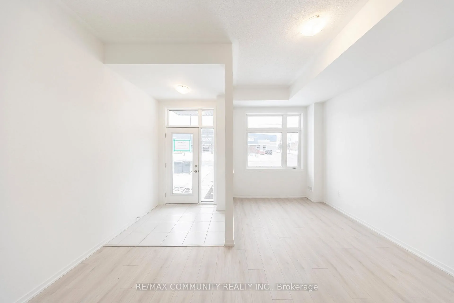 Photo 9 of 211 Monarch Avenue, Ajax, South West — HOMEH