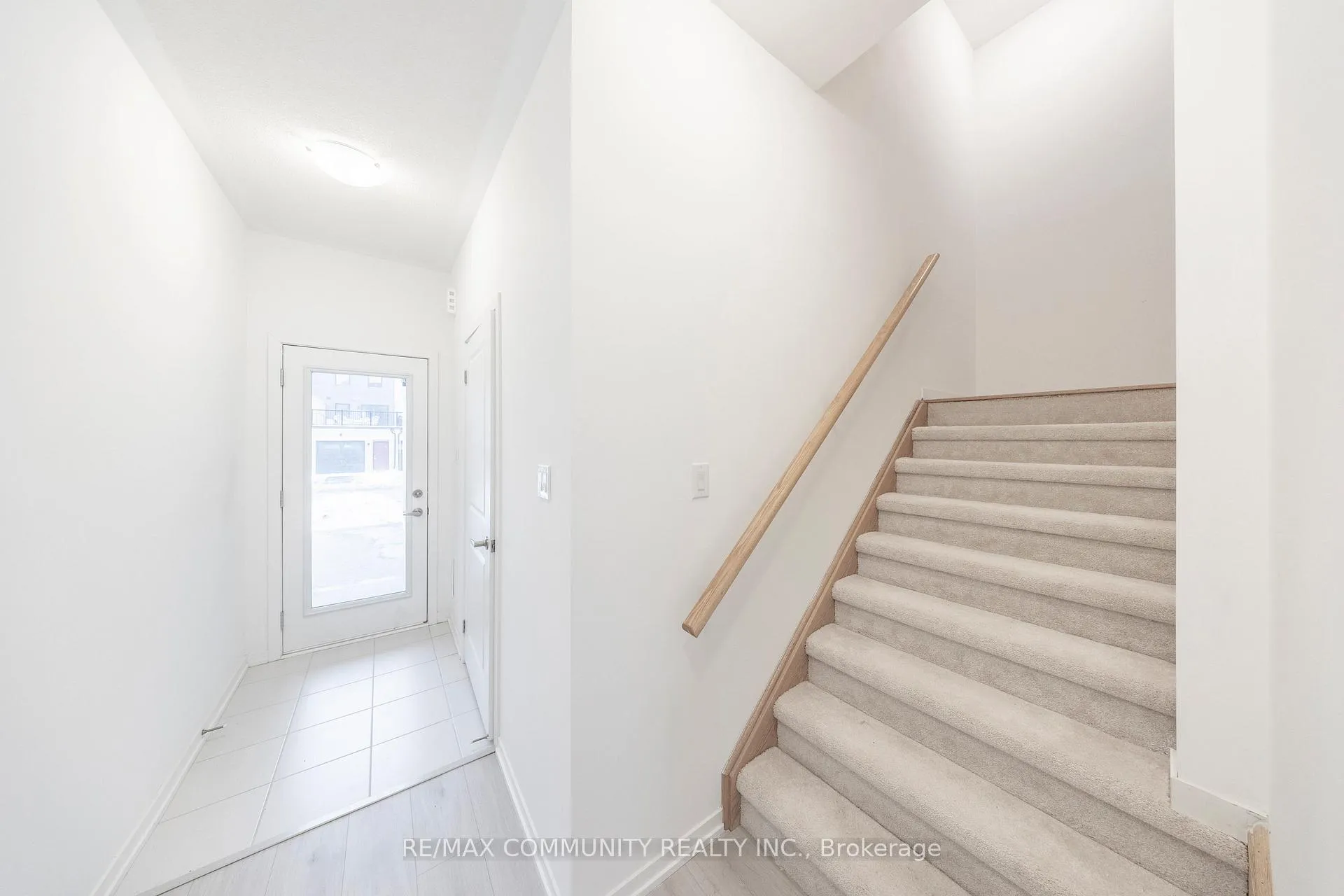 Photo 13 of 211 Monarch Avenue, Ajax, South West — HOMEH