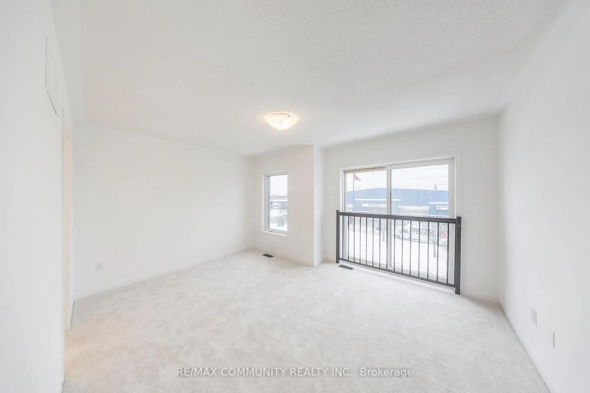 Photo 23 of 211 Monarch Avenue, Ajax, South West — HOMEH