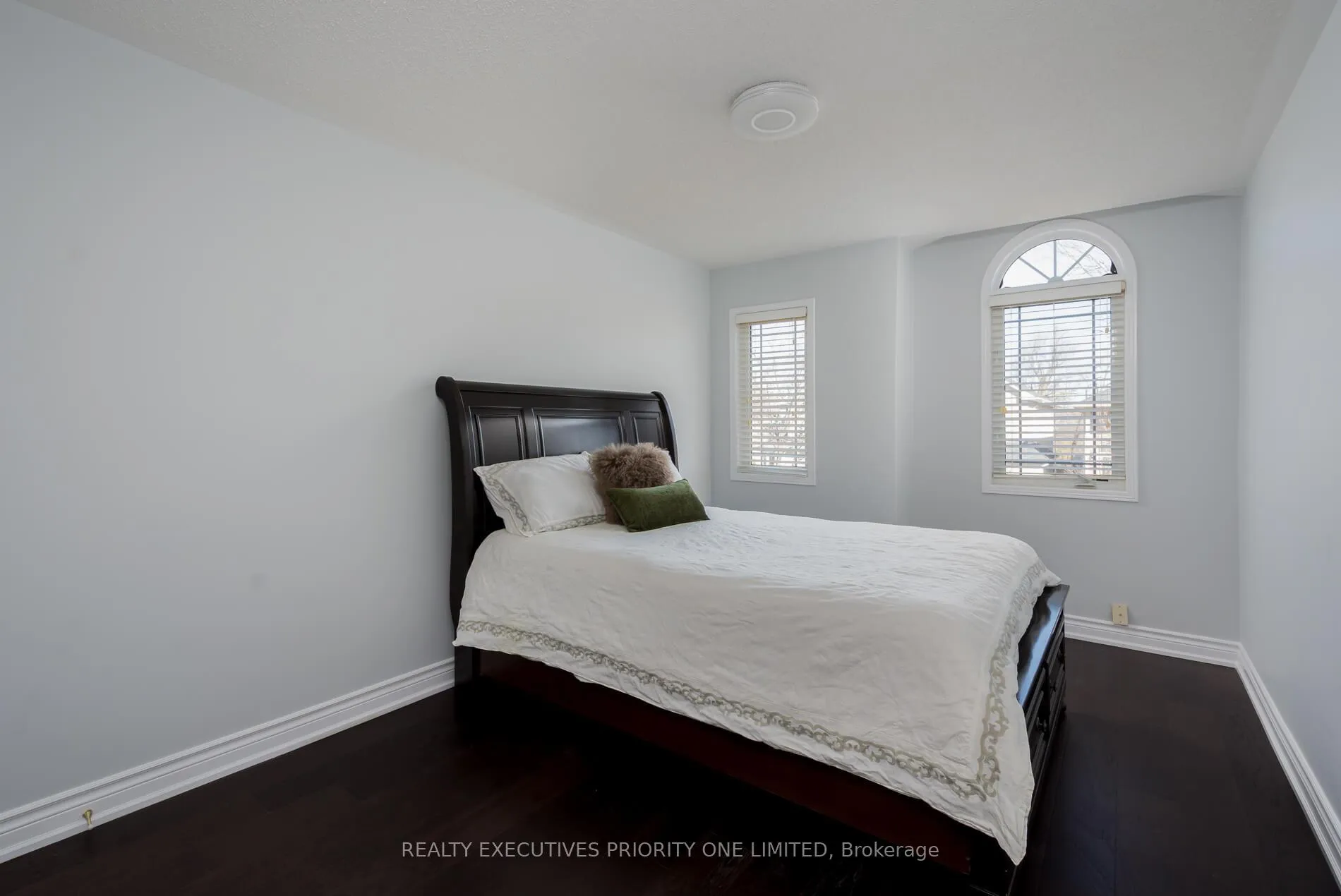 Photo 19 of 82 Blackthorn Drive, Vaughan, Maple — HOMEH