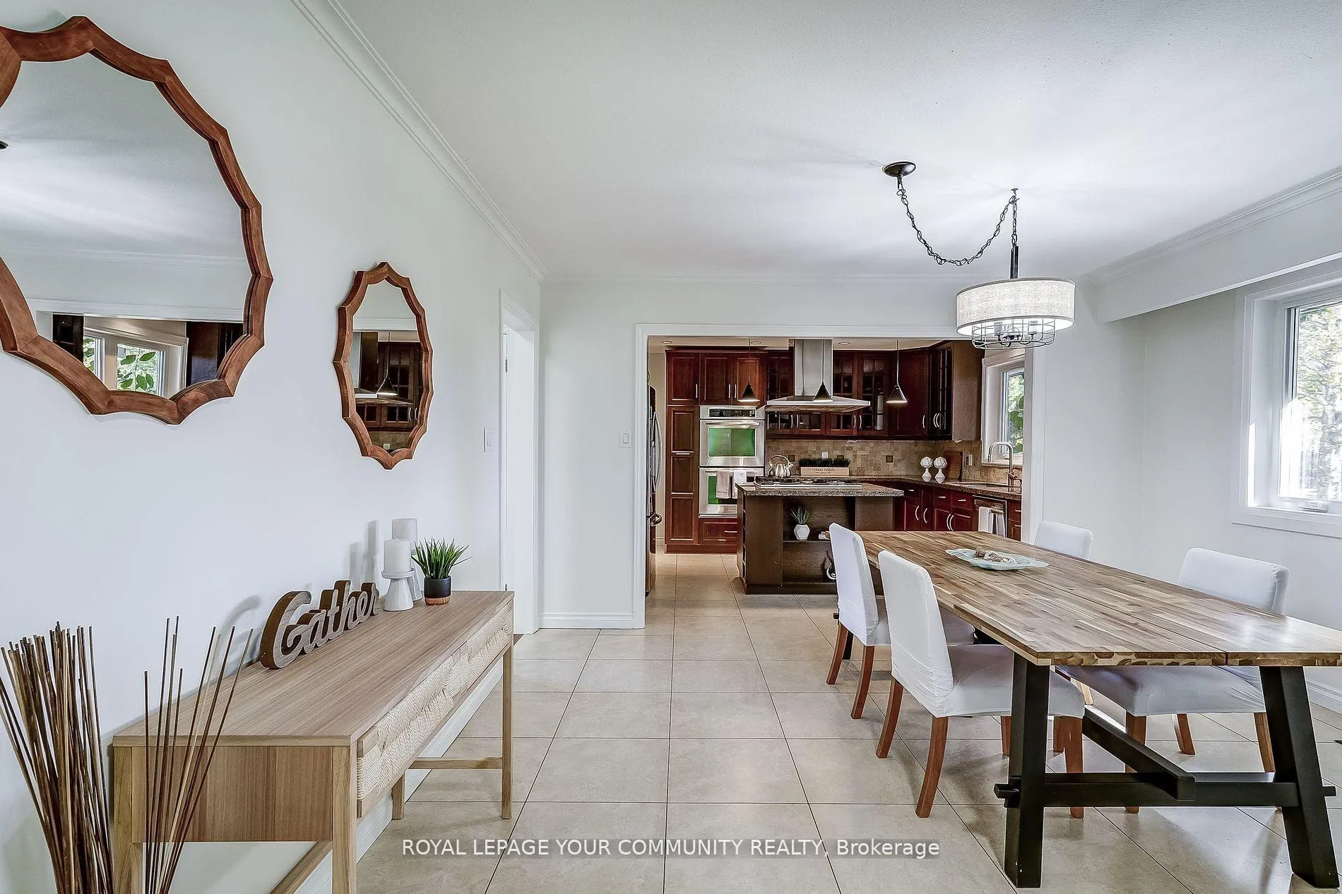 Photo 10 of 2408 14th Line, Innisfil, Gilford — HOMEH