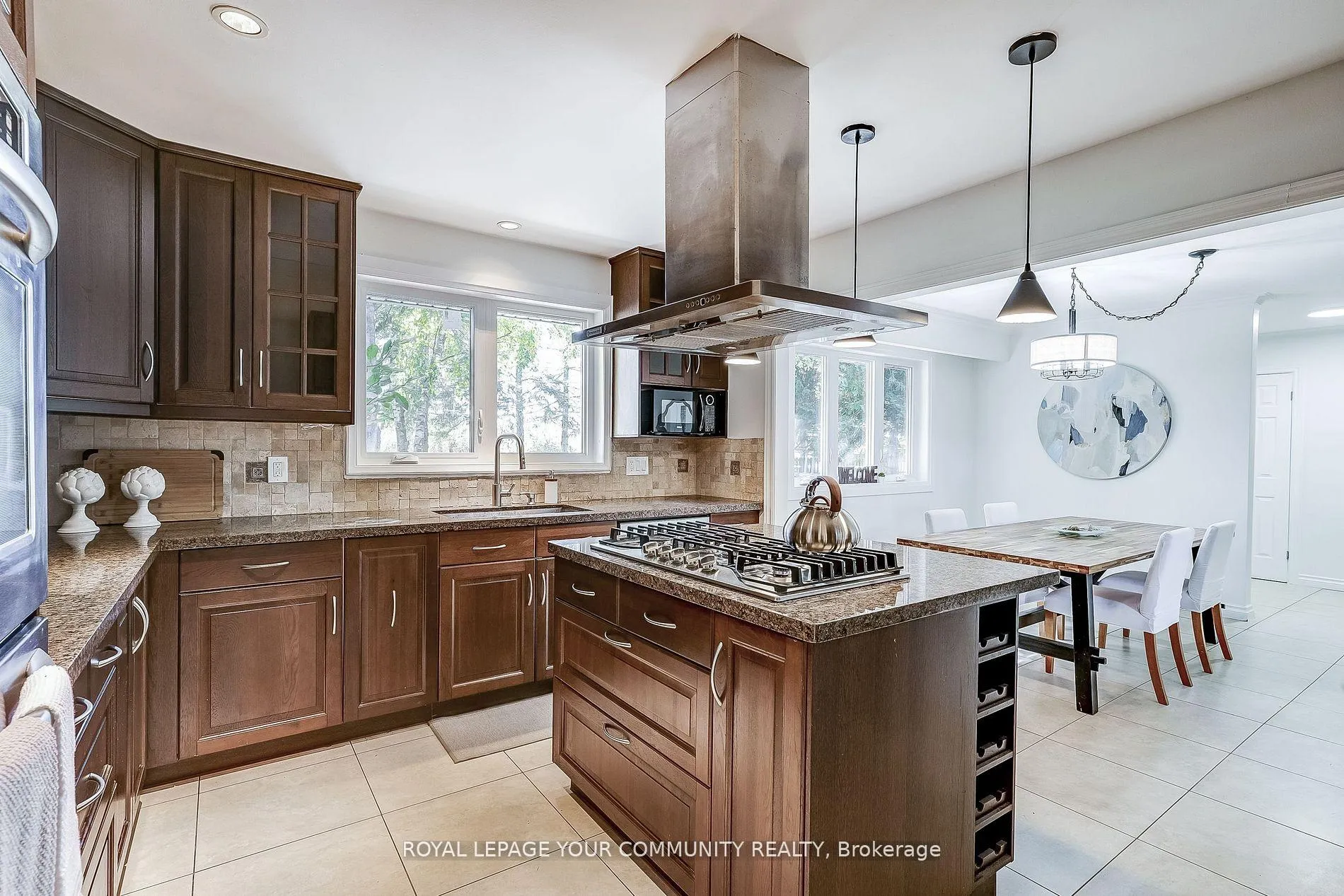 Photo 15 of 2408 14th Line, Innisfil, Gilford — HOMEH