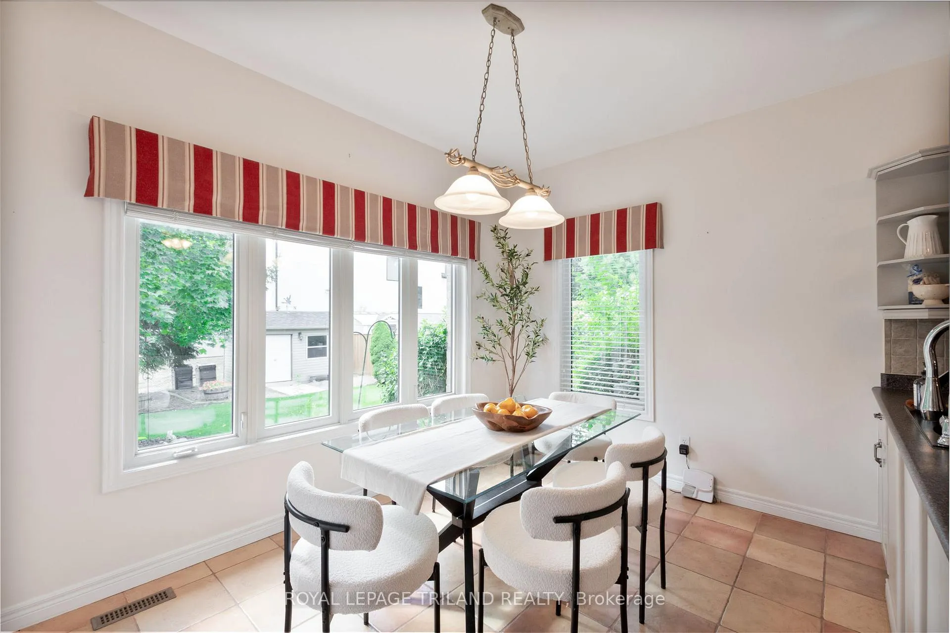Photo 16 of 45 Stephen Moore Drive, Middlesex Centre, Kilworth — HOMEH