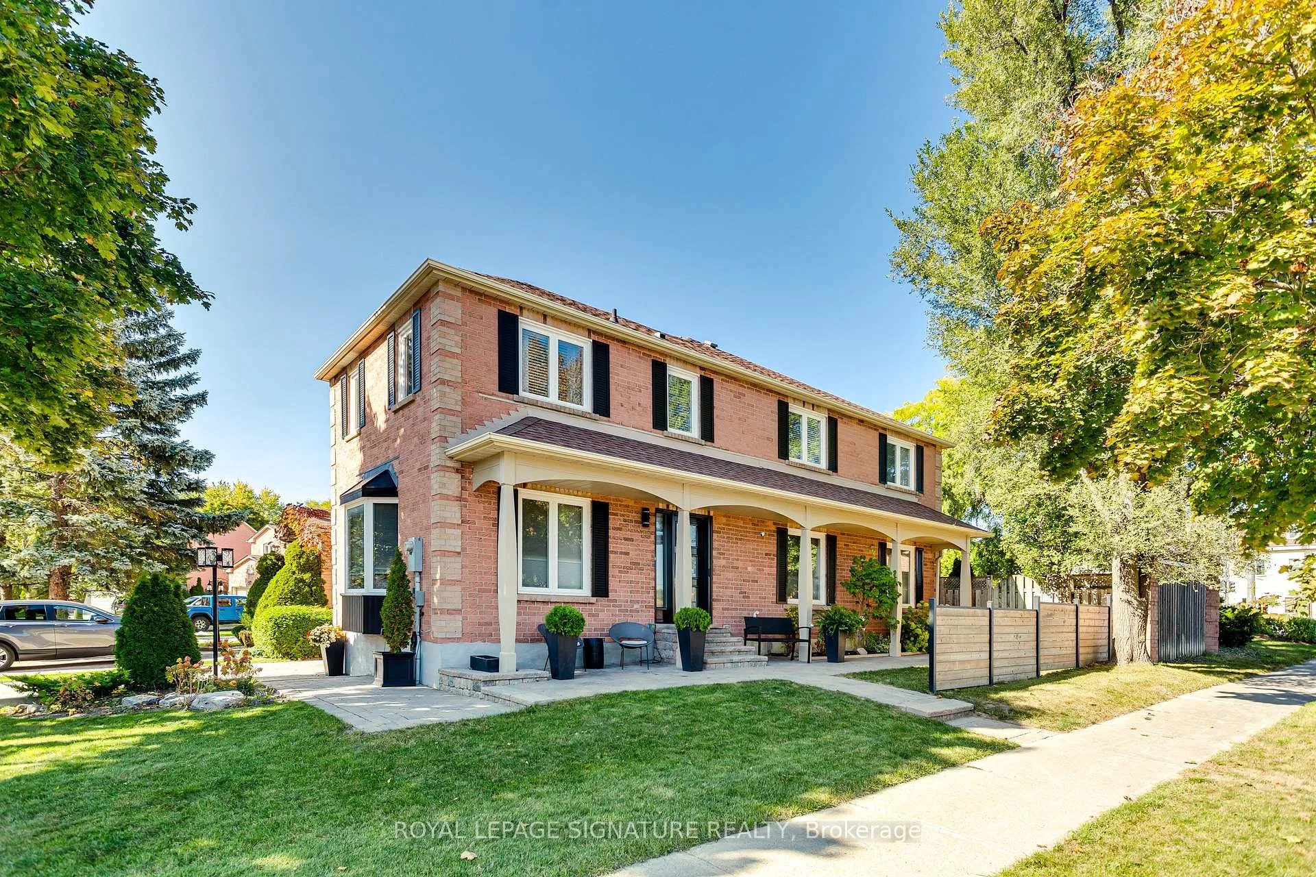 Photo 1 of 2 Valentine Place, Vaughan, Brownridge — HOMEH